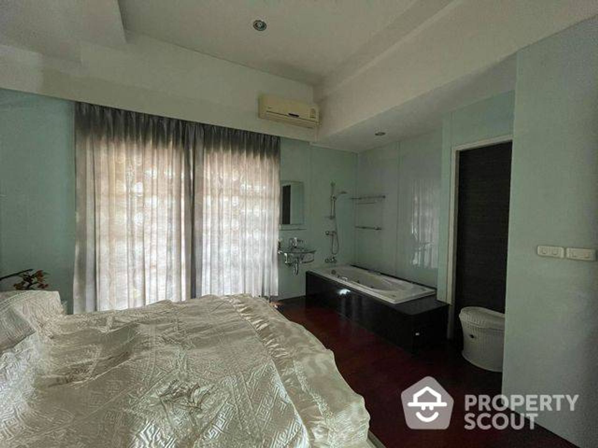 Condominium in , Krung Thep Maha Nakhon 12443052