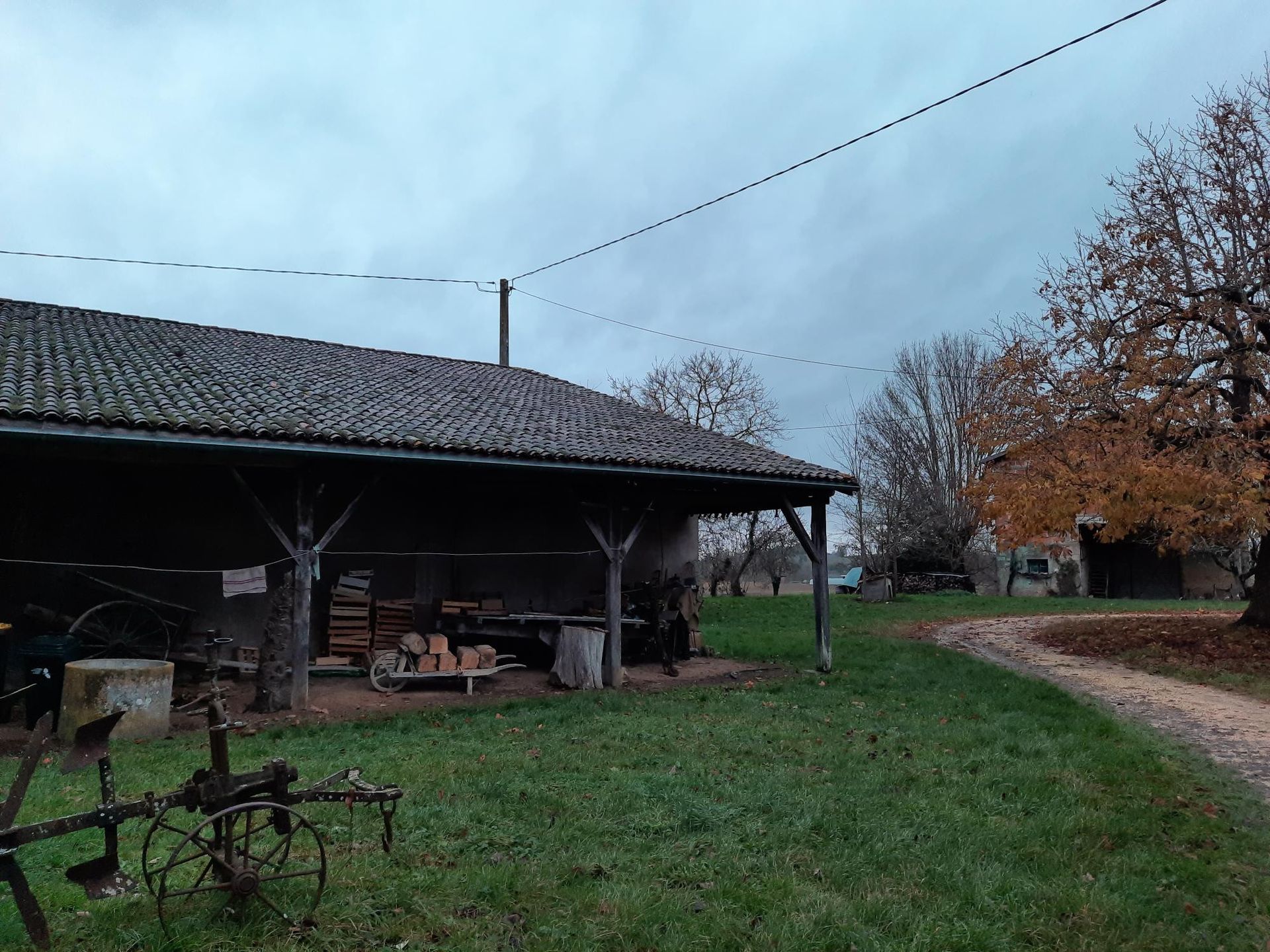 Condominium in Montignac-de-Lauzun, Nouvelle-Aquitaine 12443725