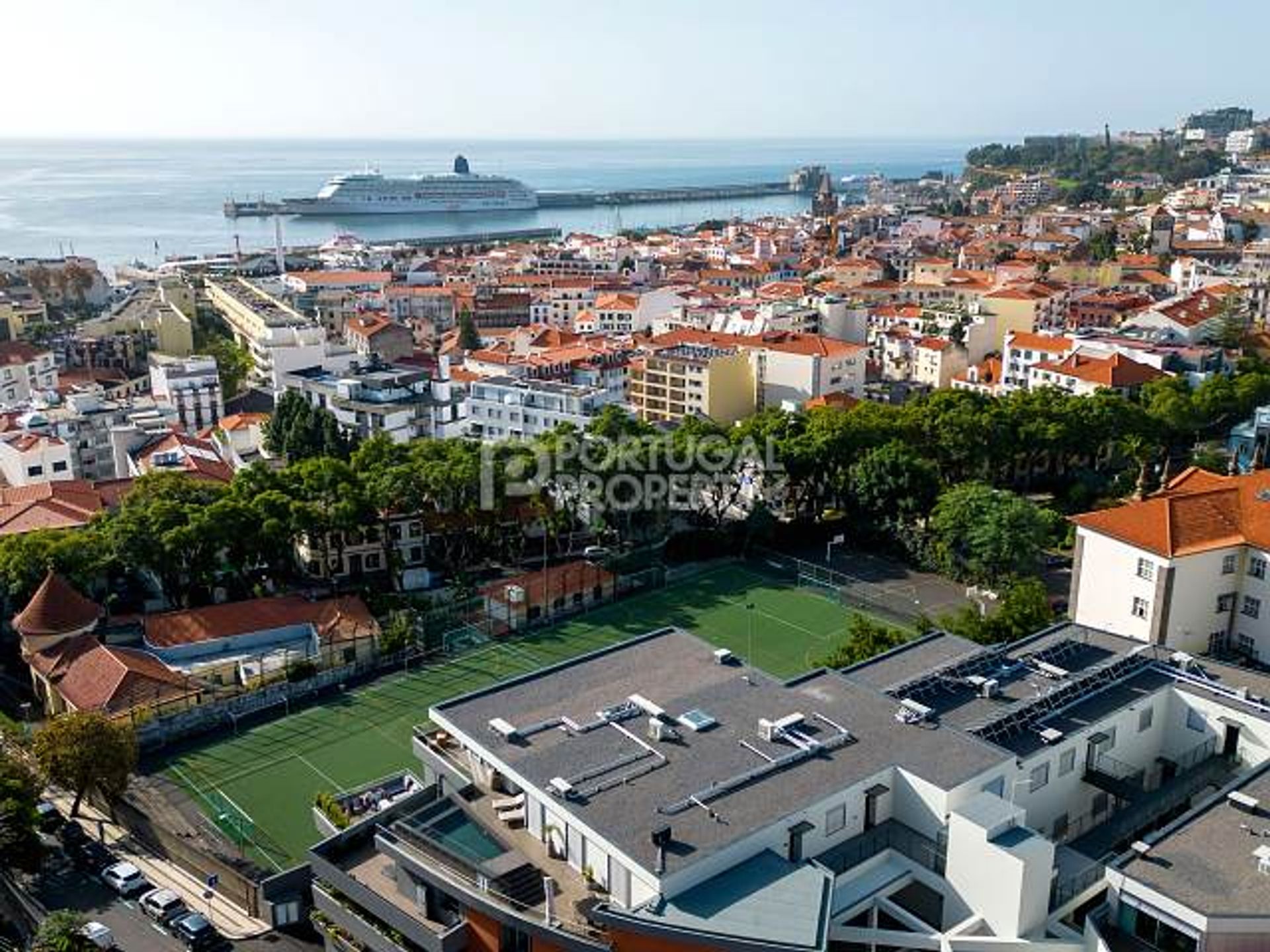 Eigentumswohnung im Funchal, Madeira 12443727