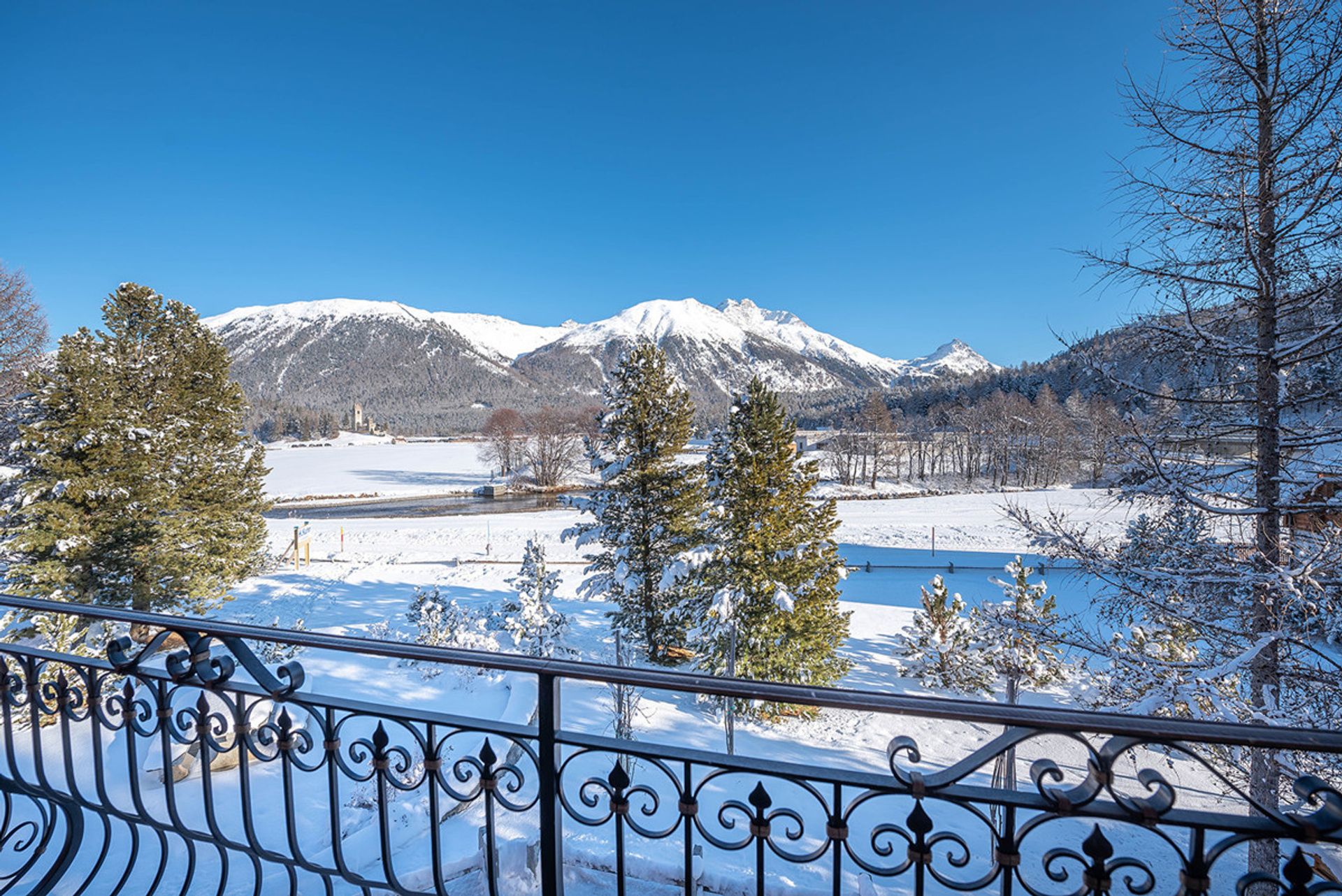 بيت في Samedan, Graubunden 12443799