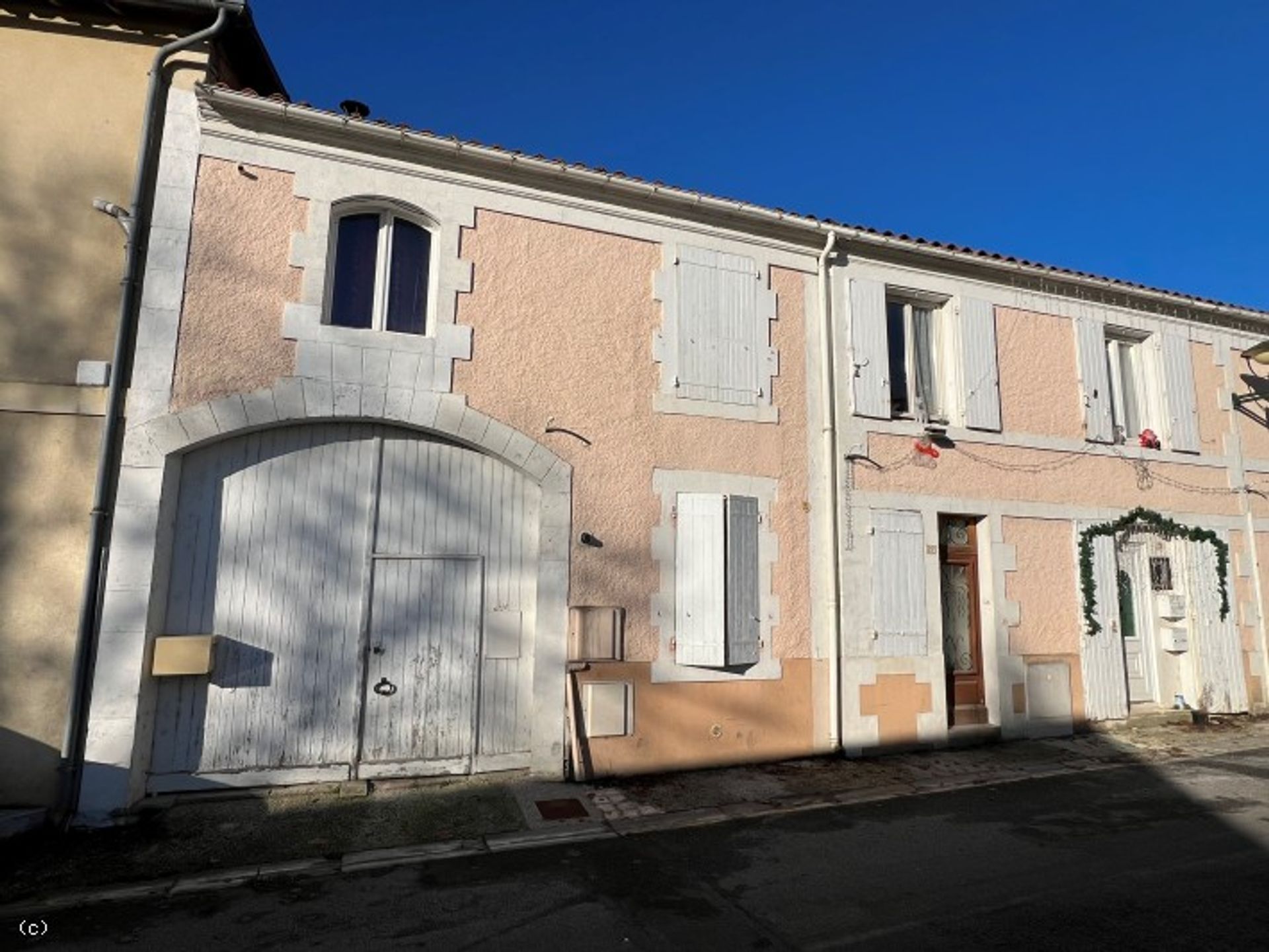 Hus i Villefagnan, Nouvelle-Aquitaine 12443858