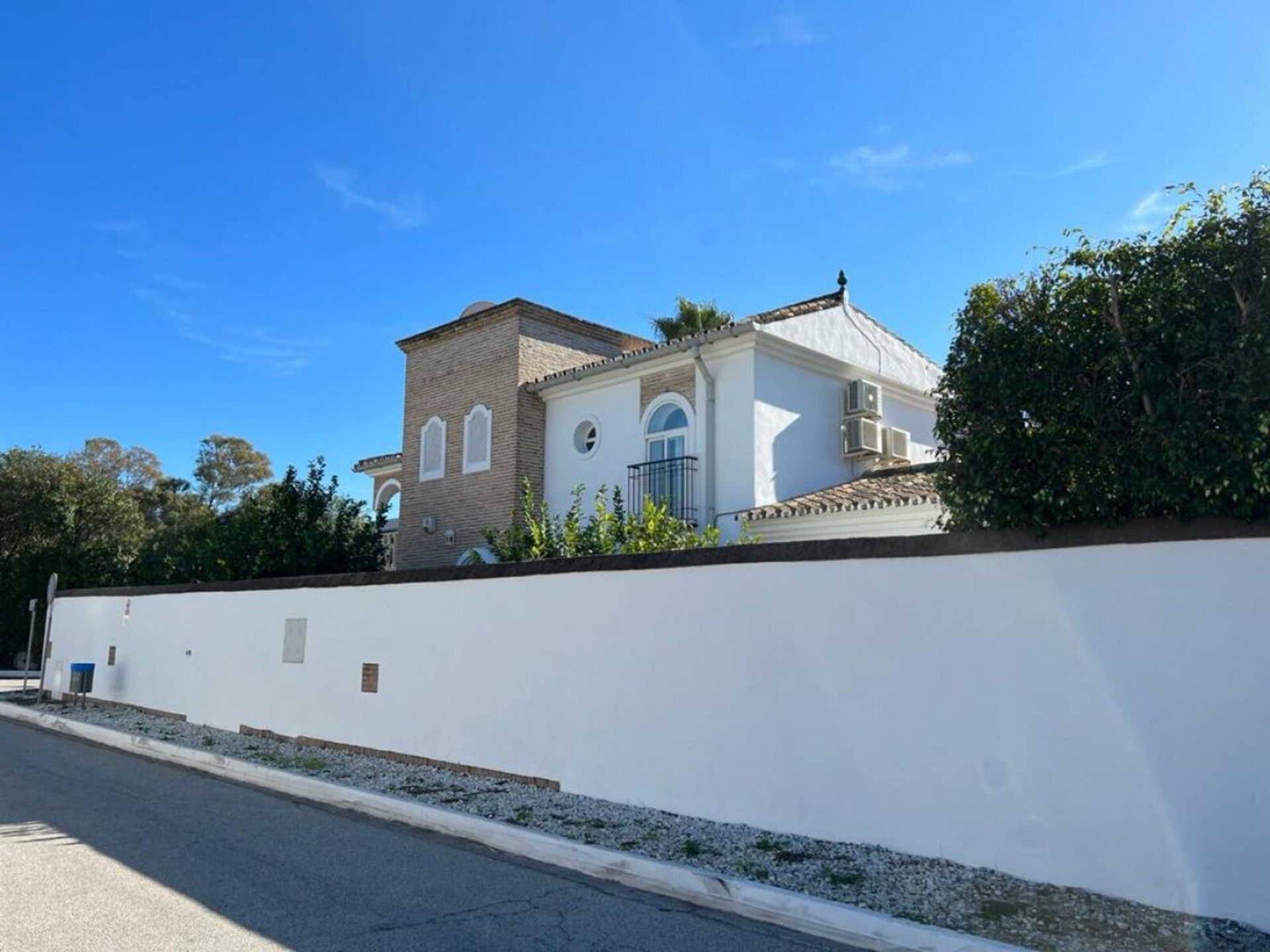 Casa nel Alhaurín de la Torre, Andalucía 12444006