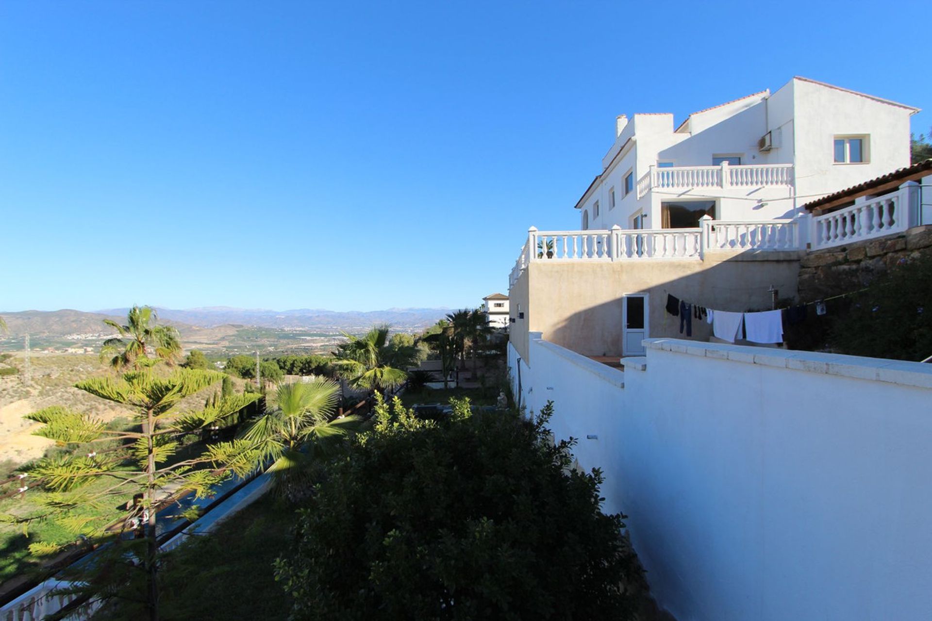 Talo sisään Alhaurín de la Torre, Andalusia 12444212