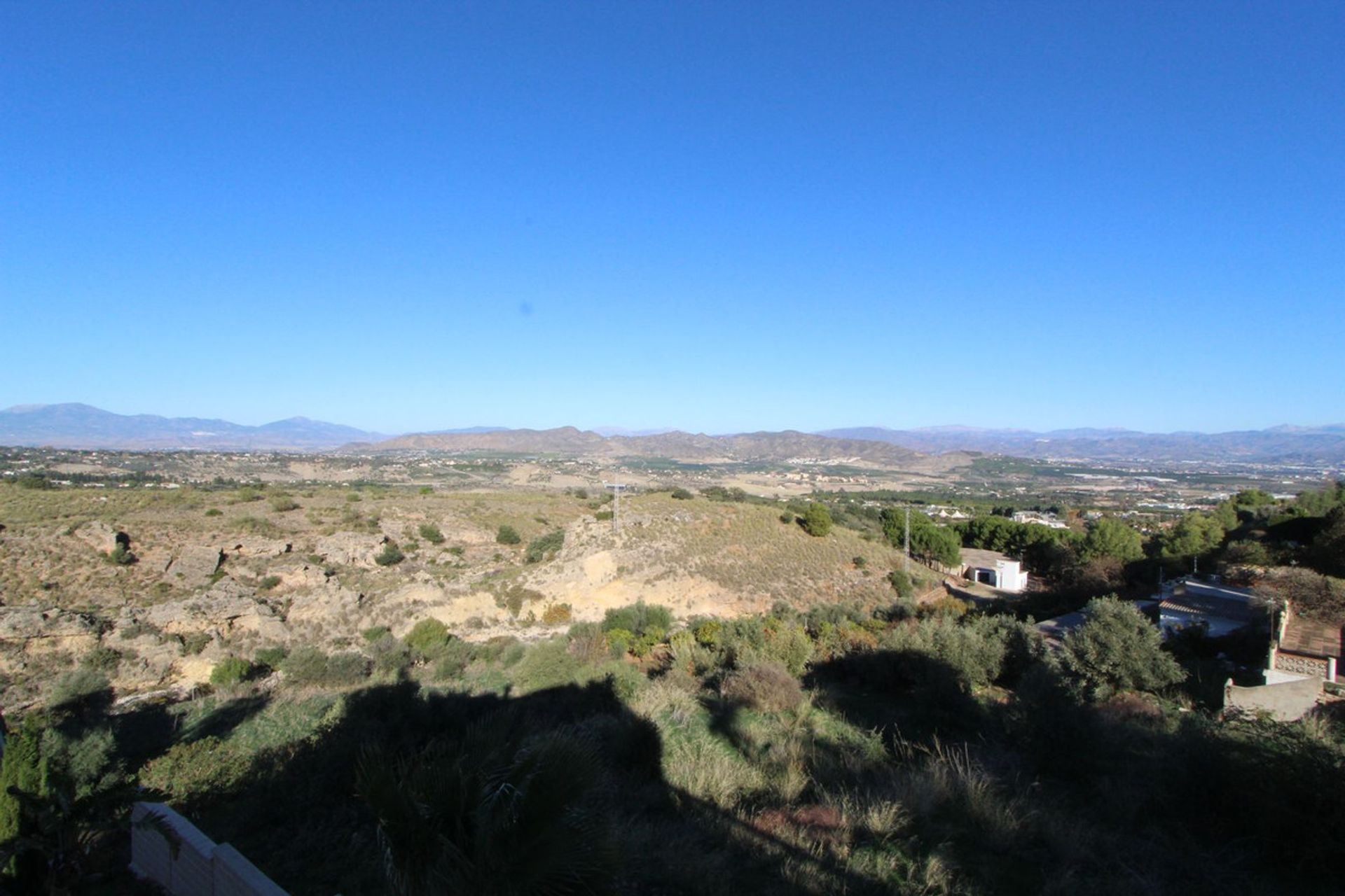 Talo sisään Alhaurín de la Torre, Andalusia 12444212