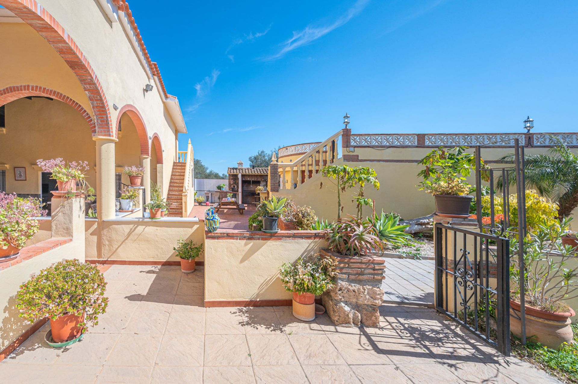 House in Alhaurín el Grande, Andalusia 12444408