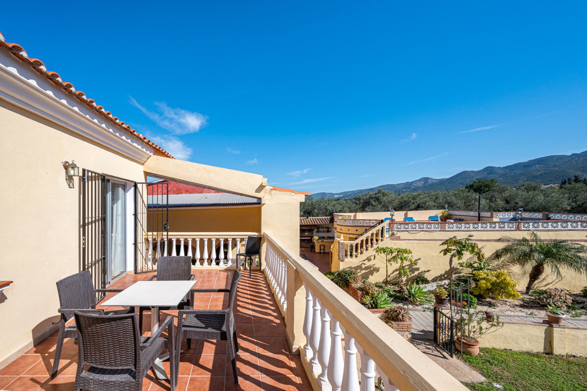 House in Alhaurín el Grande, Andalusia 12444408