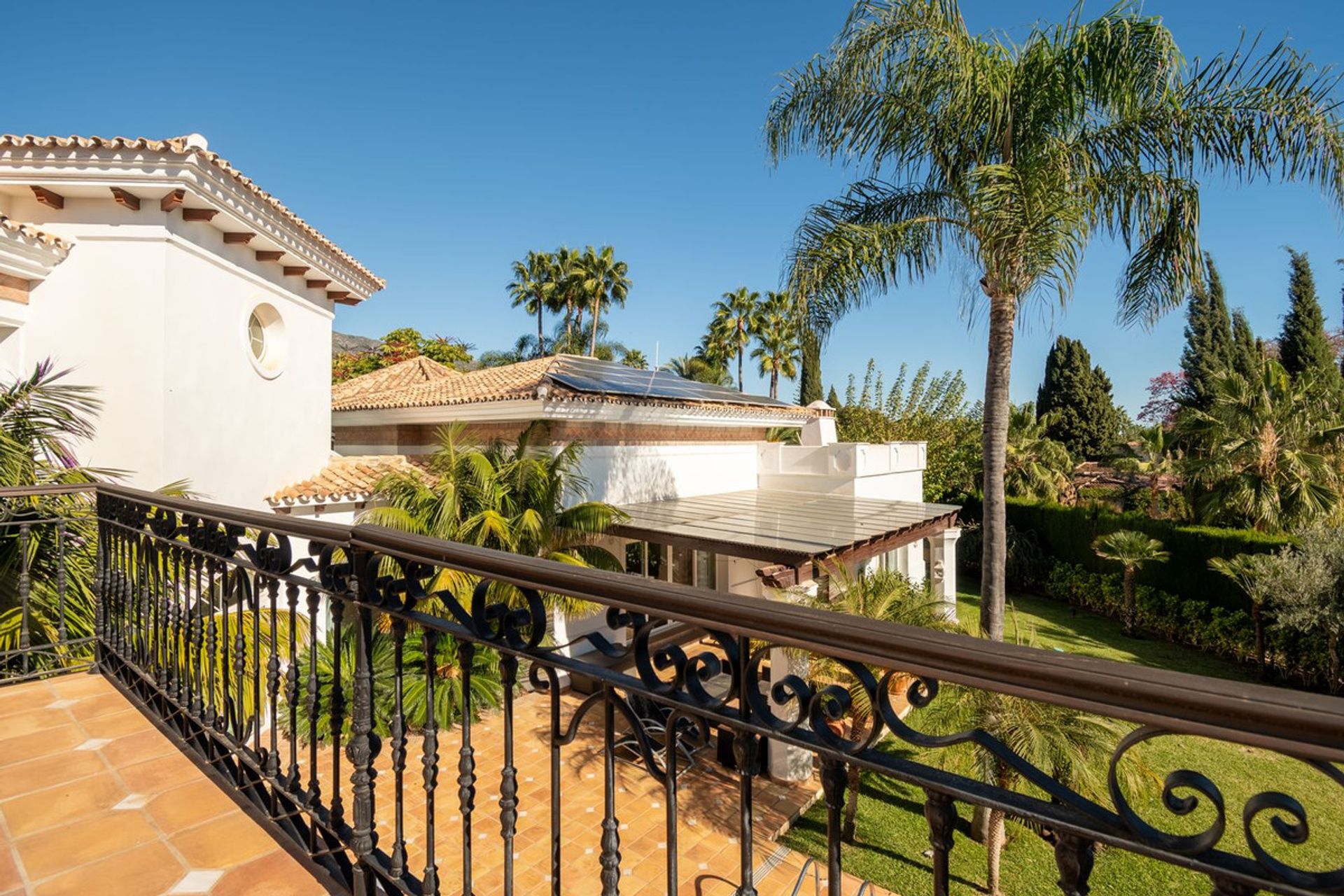 rumah dalam Marbella, Andalusia 12444670