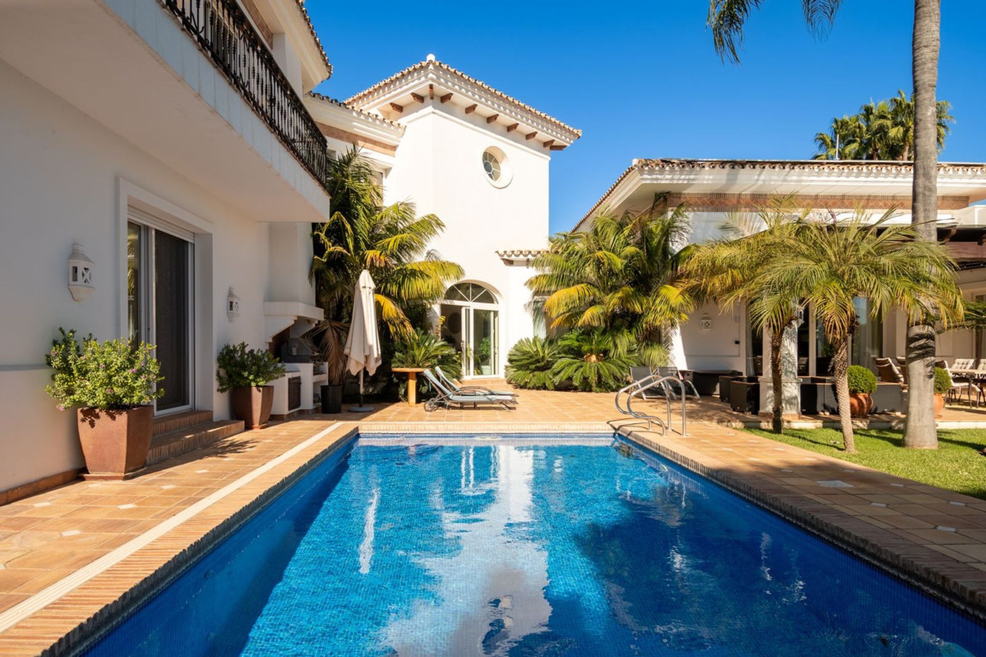 rumah dalam Marbella, Andalusia 12444670