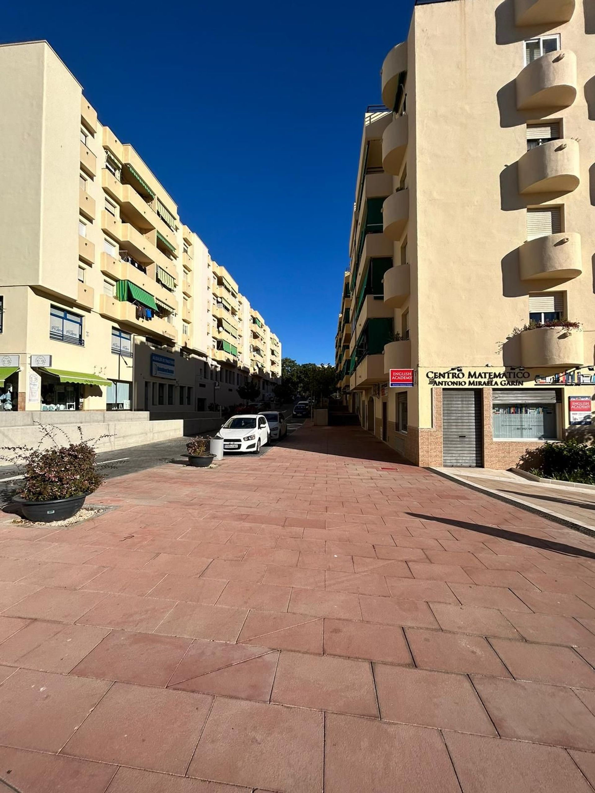 Eigentumswohnung im Estepona, Andalusien 12445088