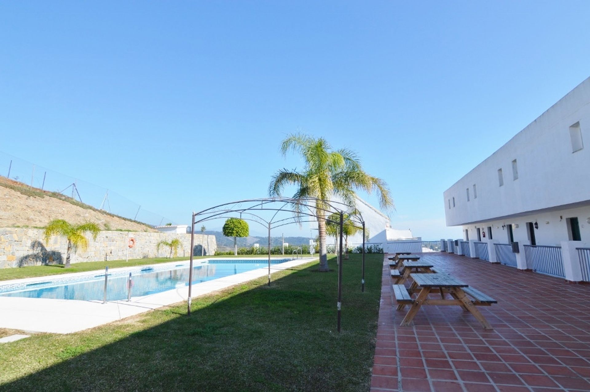 Condominium in Estepona, Andalusia 12445141