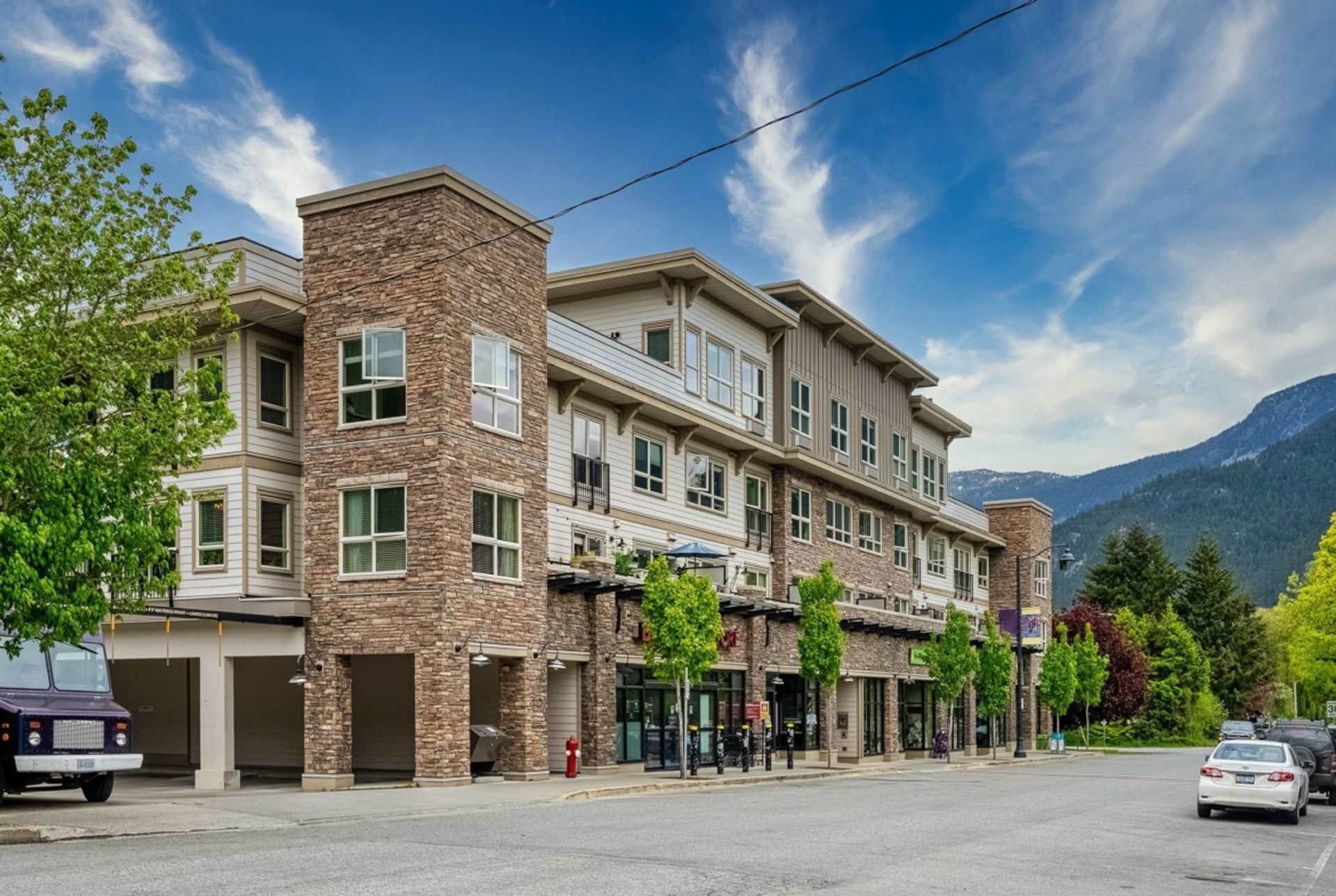 Condominium dans Pemberton, British Columbia 12445188