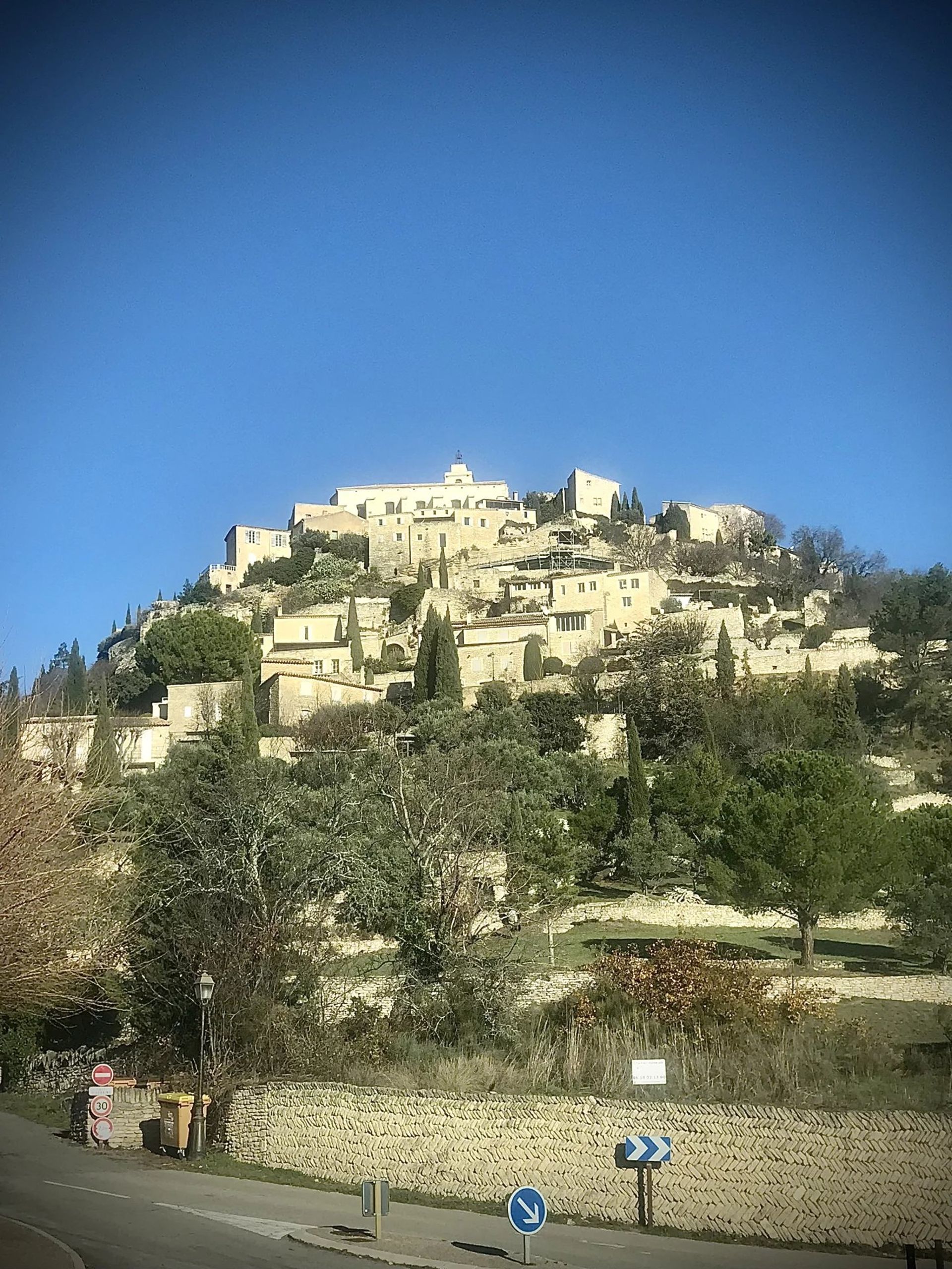 Osiedle mieszkaniowe w Gordes, Vaucluse 12445722