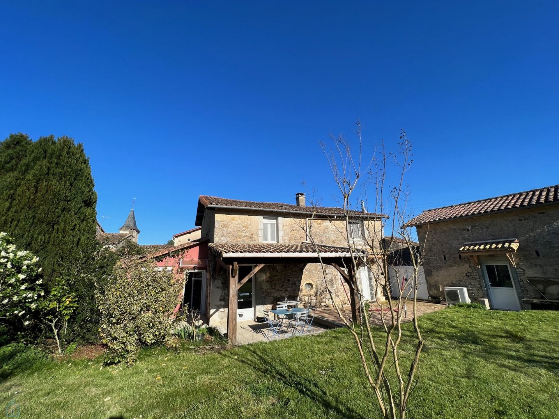 Hus i Saint-Maixent-l'Ecole, Nouvelle-Aquitaine 12446731