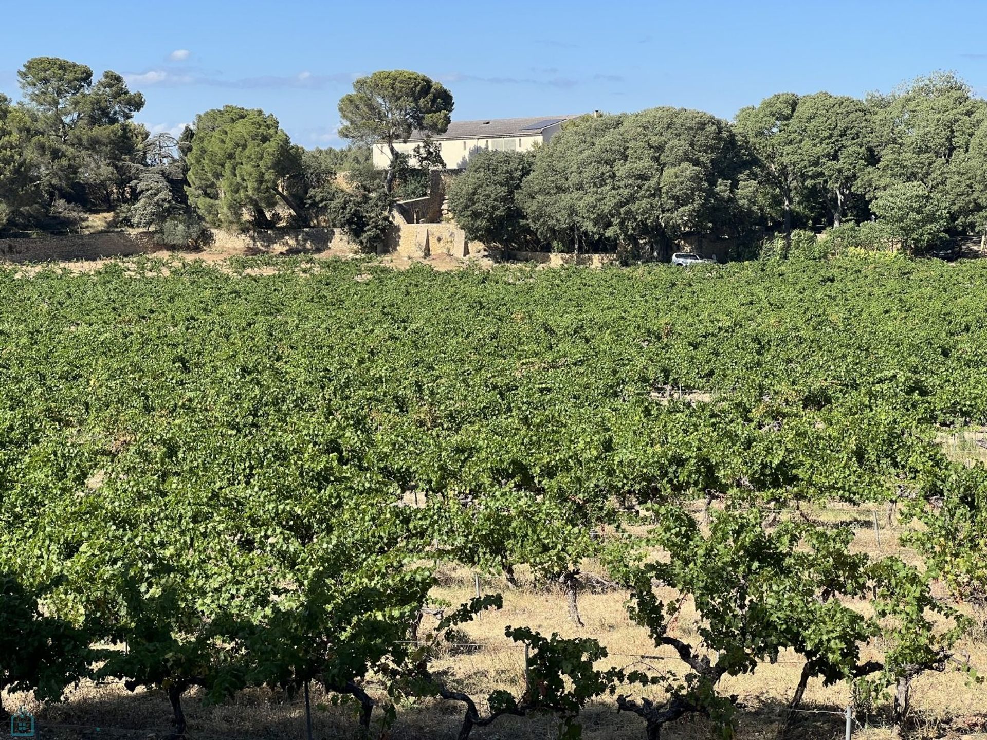 상업 에 Saint-Chamas, Provence-Alpes-Côte d'Azur 12446837