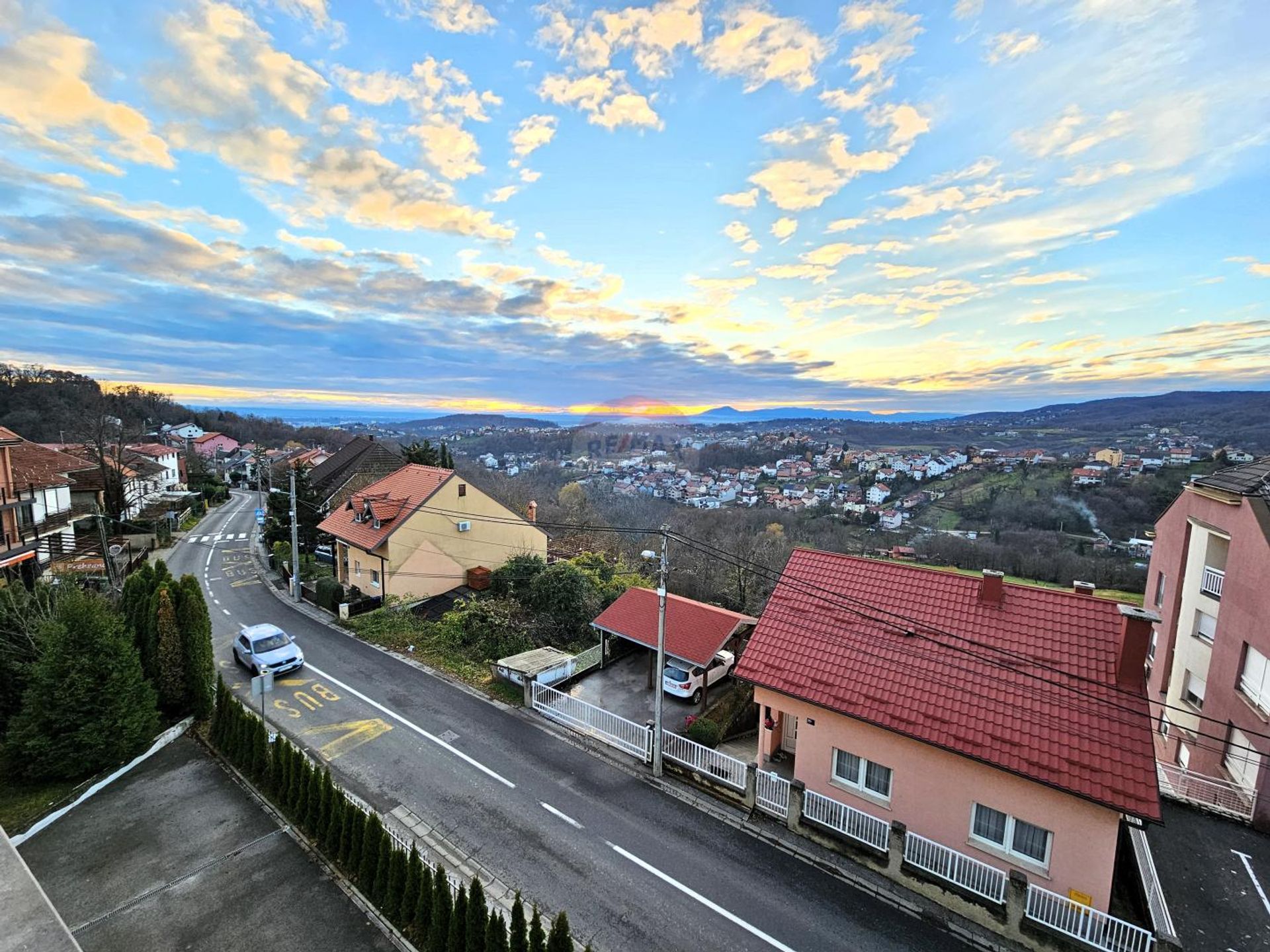 Otro en Bijenik, Zagreb, Graduado 12448042