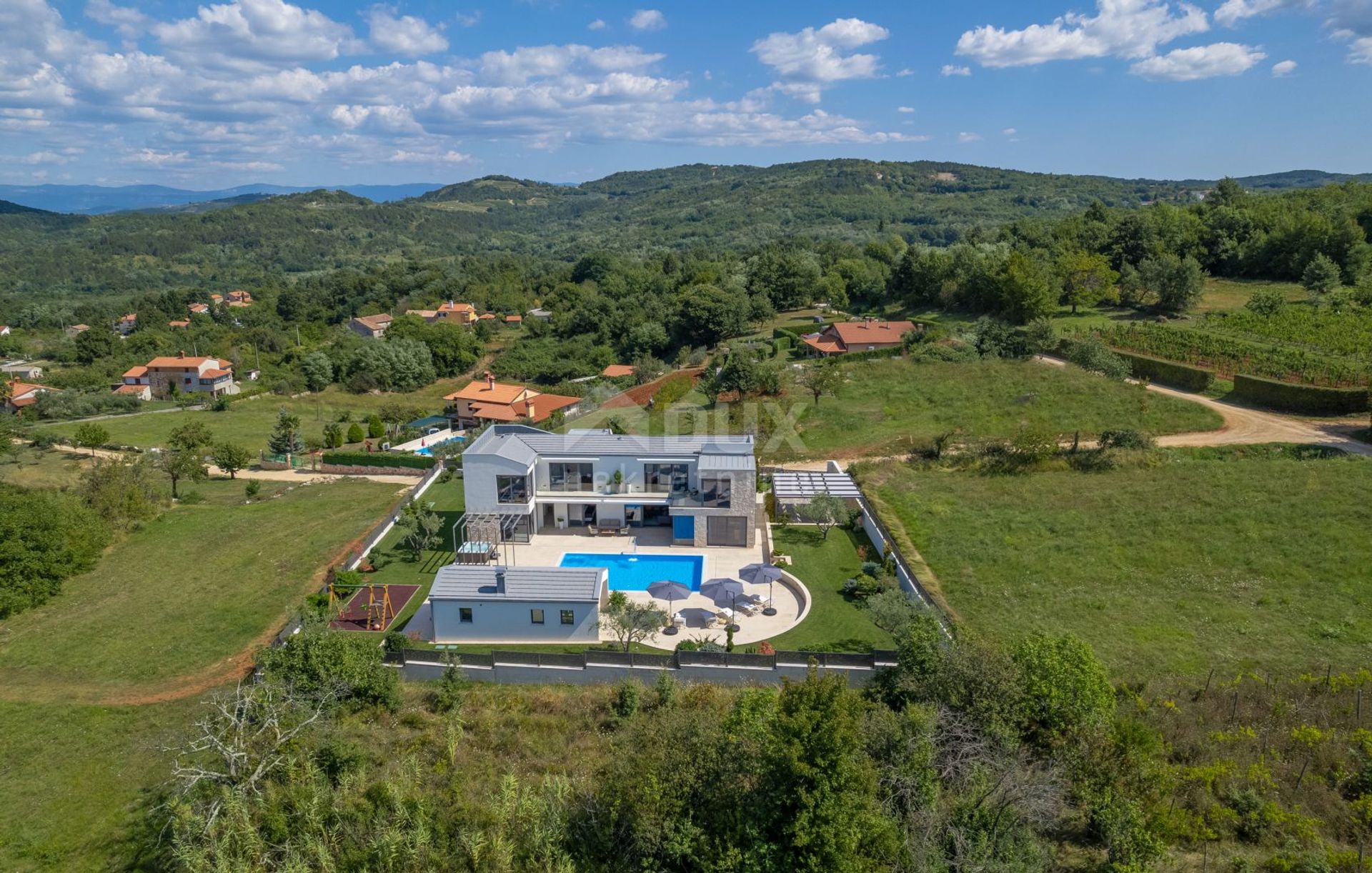 بيت في Motovun, Istria County 12449824