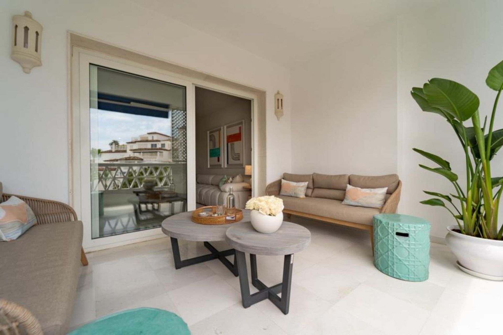 Condominium in Marbella, Andalusia 12450756