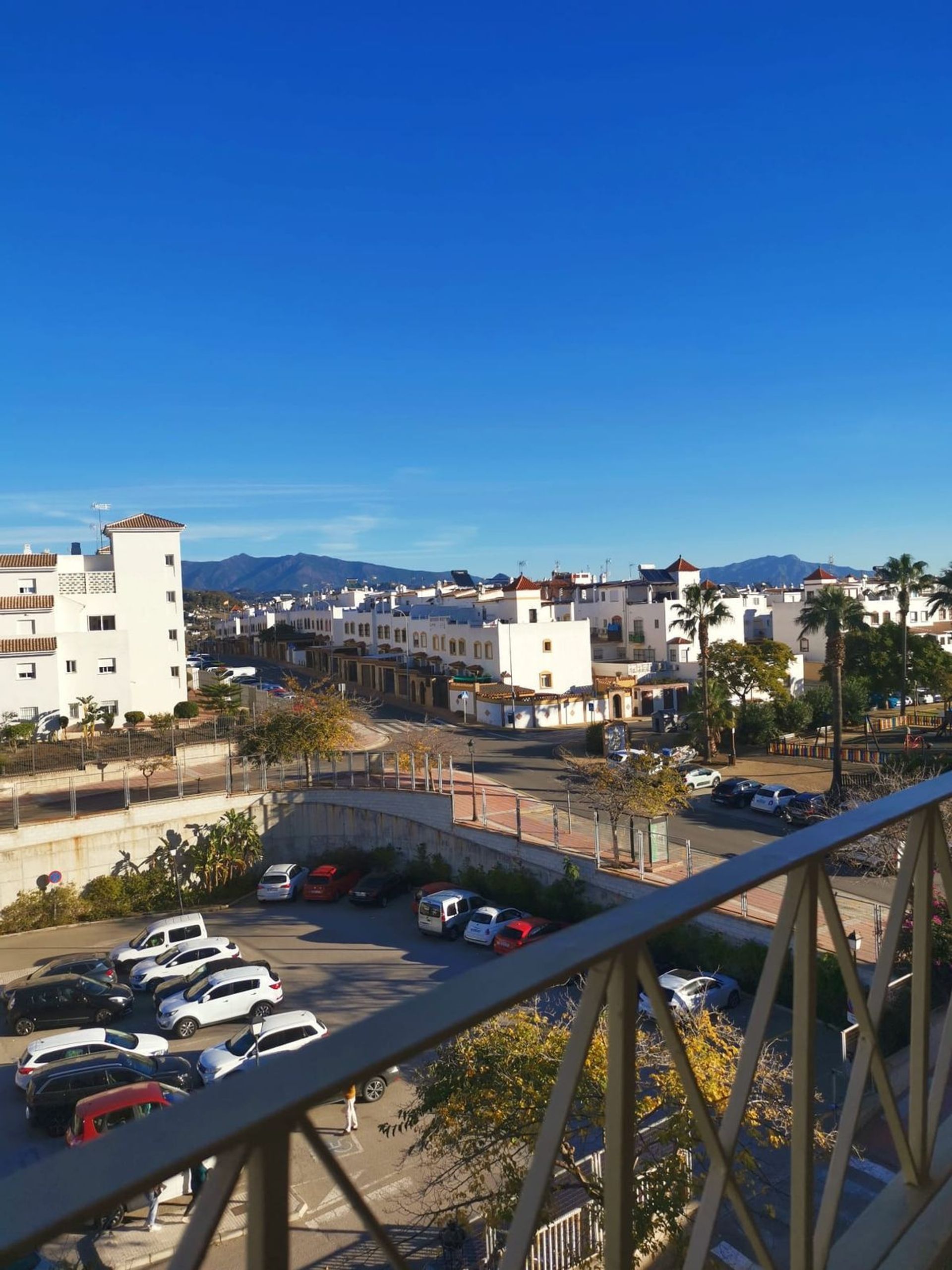 Condominium in Estepona, Andalucía 12450778