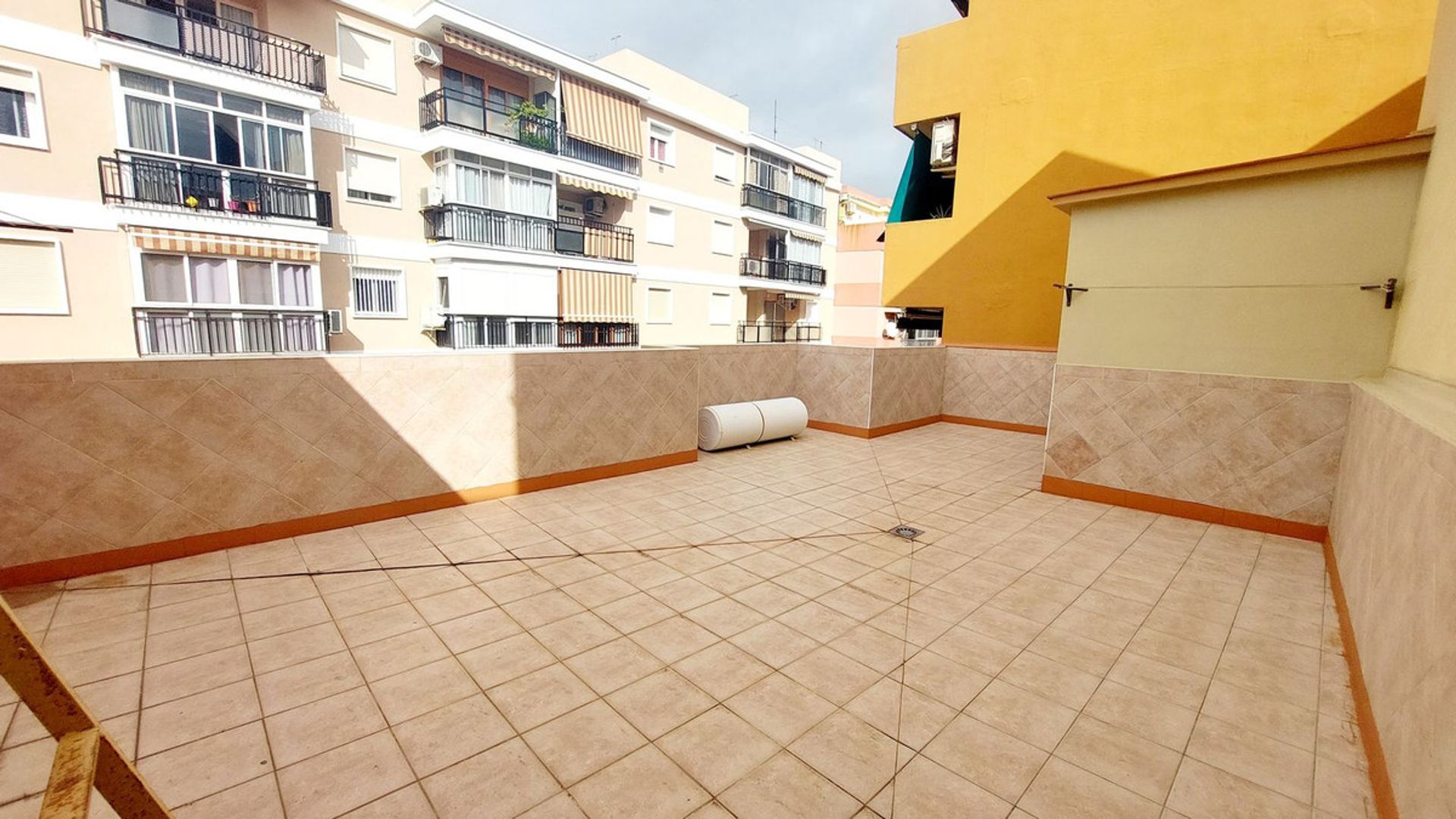 Condominium in Fuengirola, Andalusia 12451038