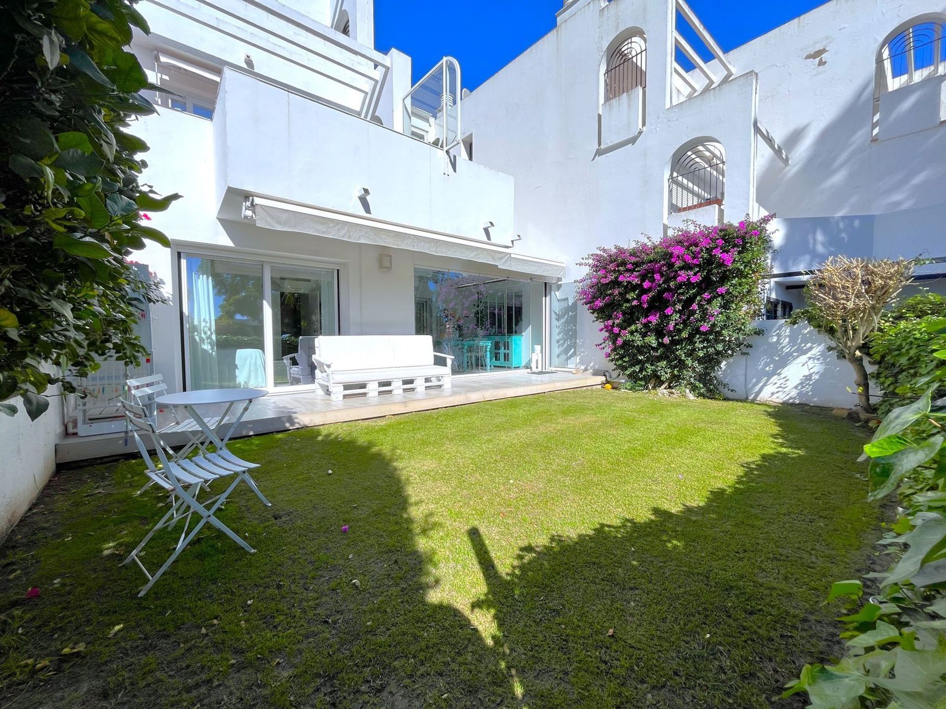 Condominium in Sotogrande, Andalusia 12451143