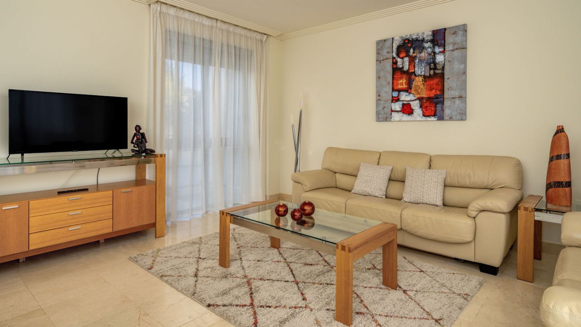 Condominium in Benahavis, Andalusia 12451336