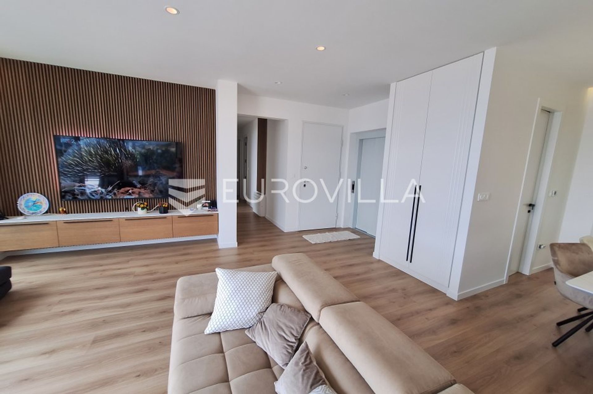 Condominium in Opatija, Primorsko-Goranska Zupanija 12452201