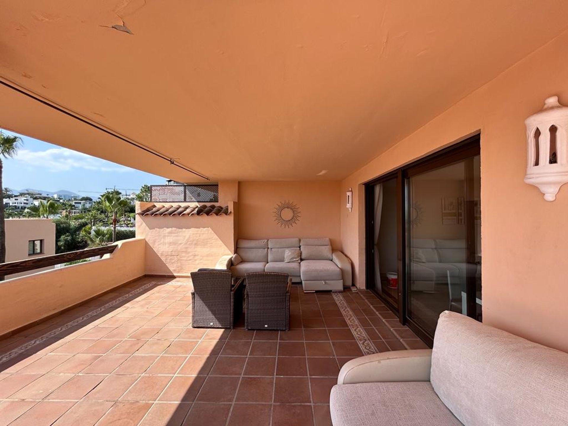 Condominium in Benahavis, Andalusia 12453310