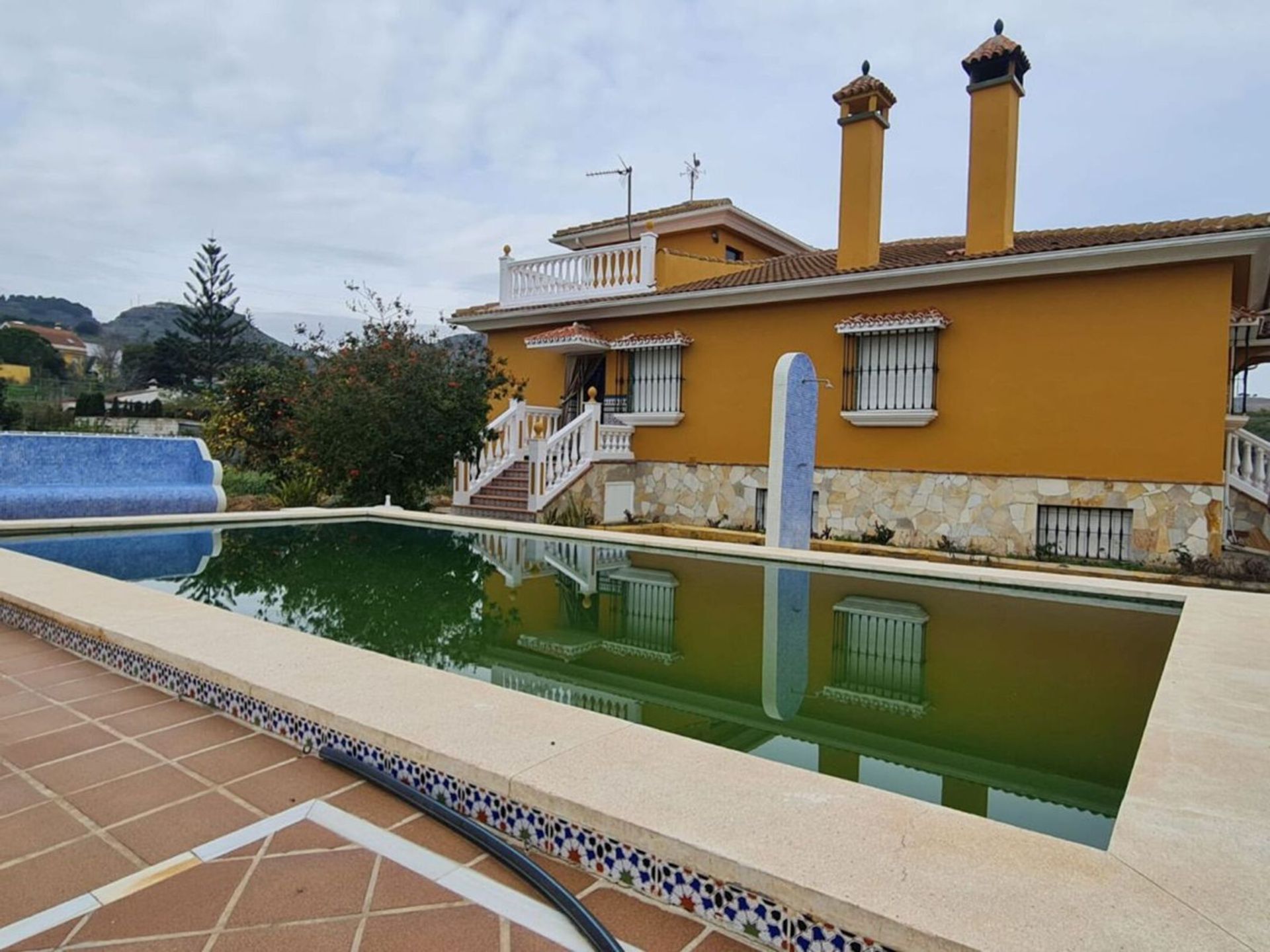 Huis in Alhaurín de la Torre, Andalusia 12453341