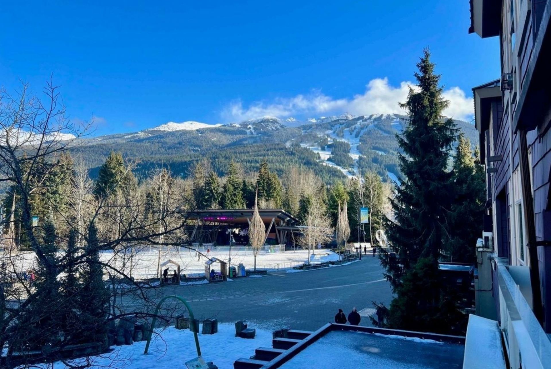 آخر في Whistler, British Columbia 12453611