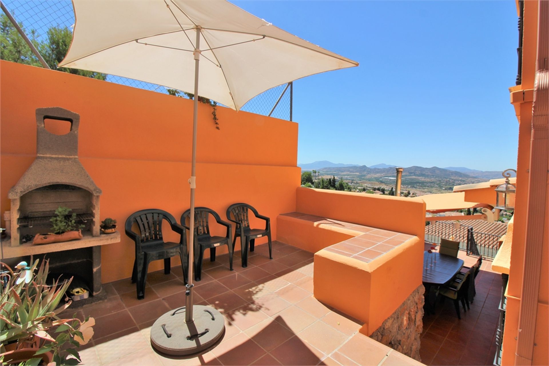 Casa nel Alhaurin de la Torre, Andalusia 12453852