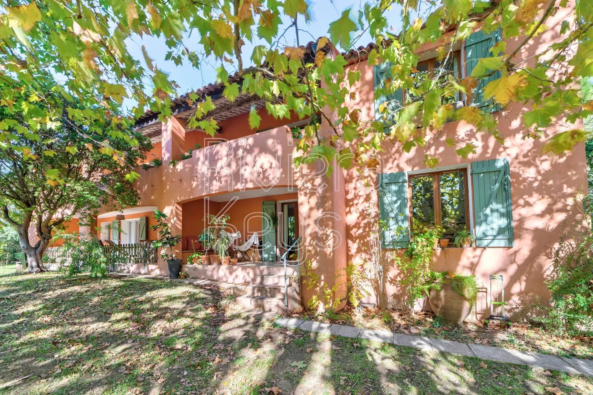 Talo sisään Roquebrune-sur-Argens, Var 12453950