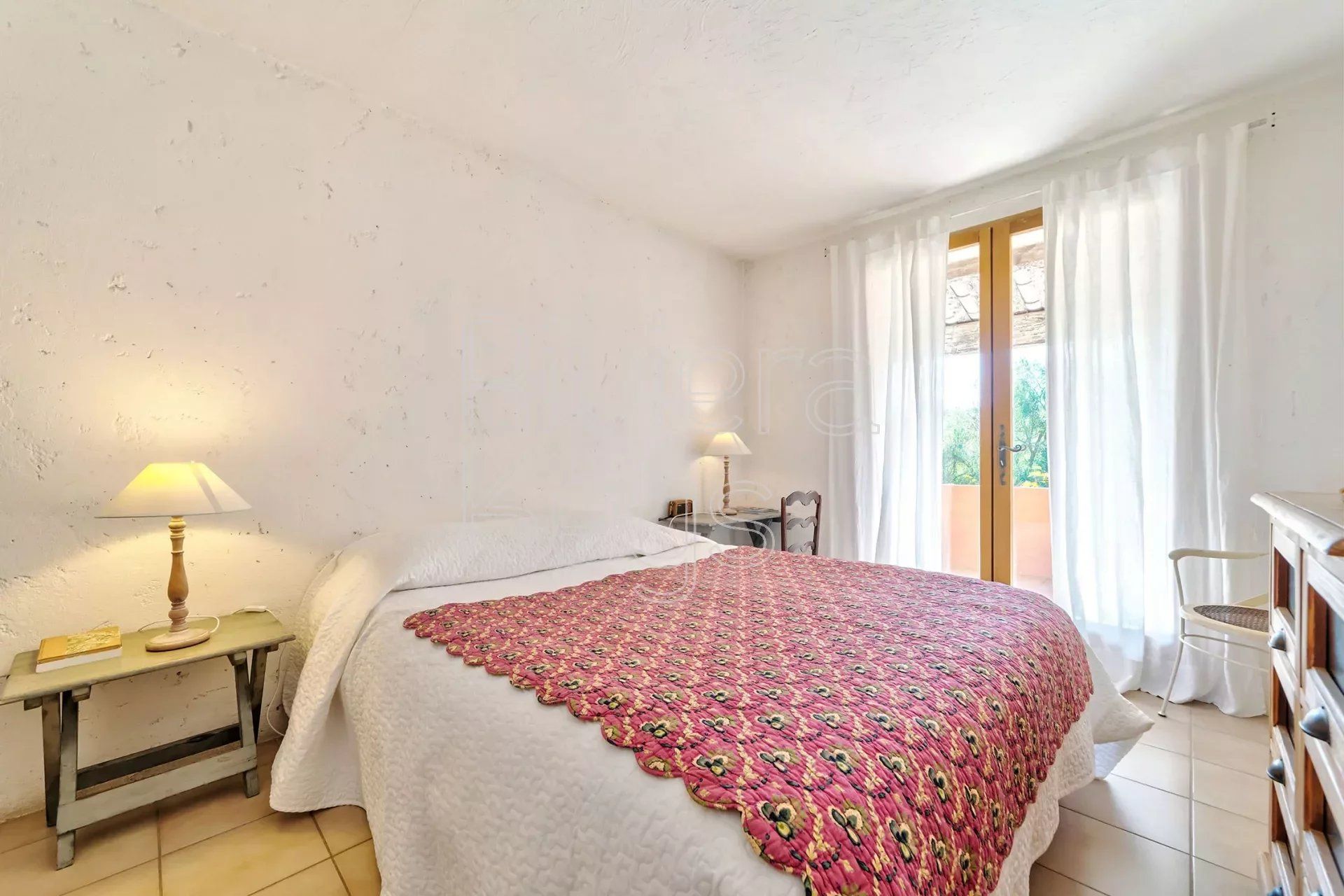 Talo sisään Roquebrune-sur-Argens, Var 12453950