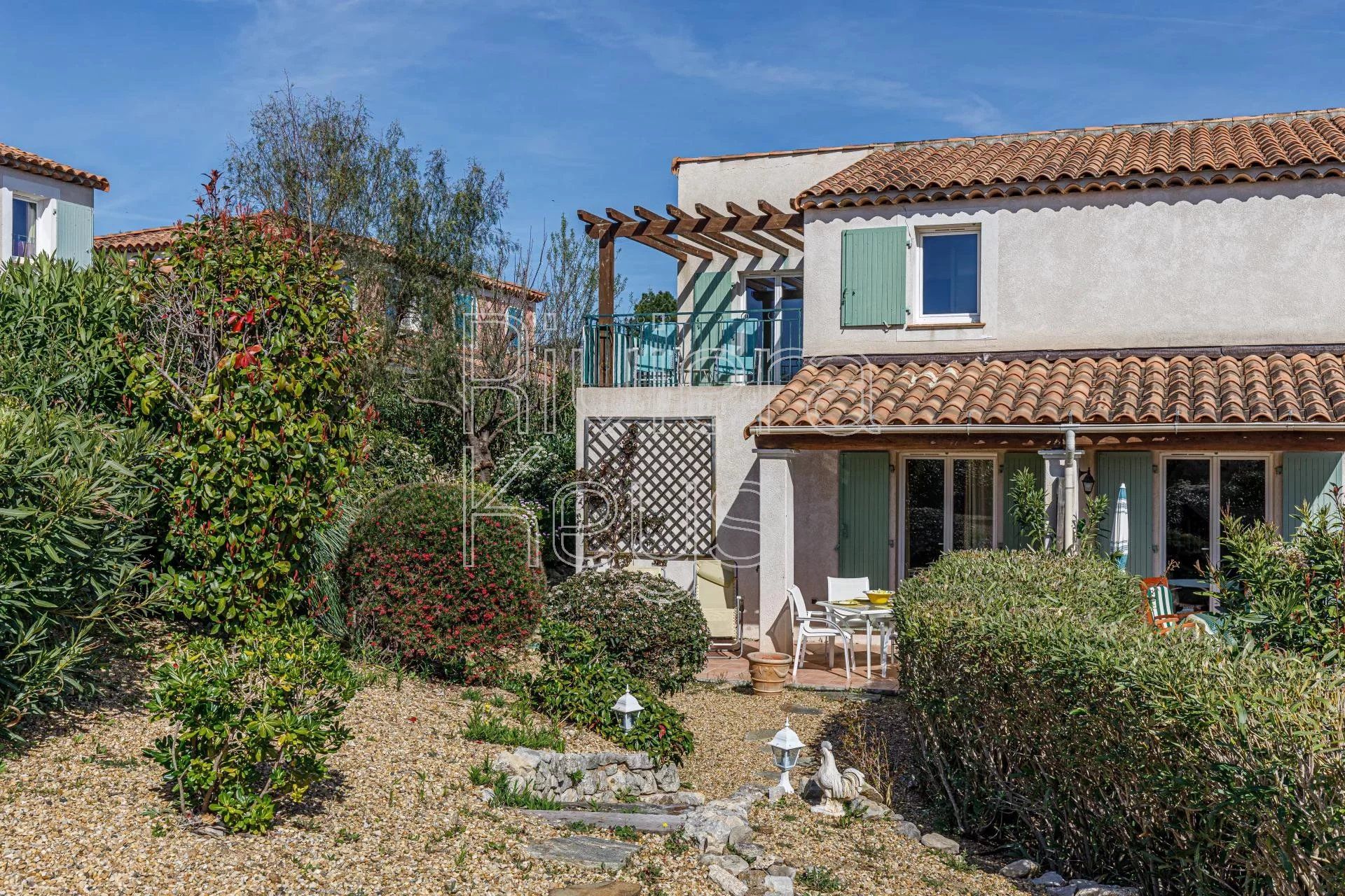 Несколько домов в Roquebrune-sur-Argens, Var 12453951