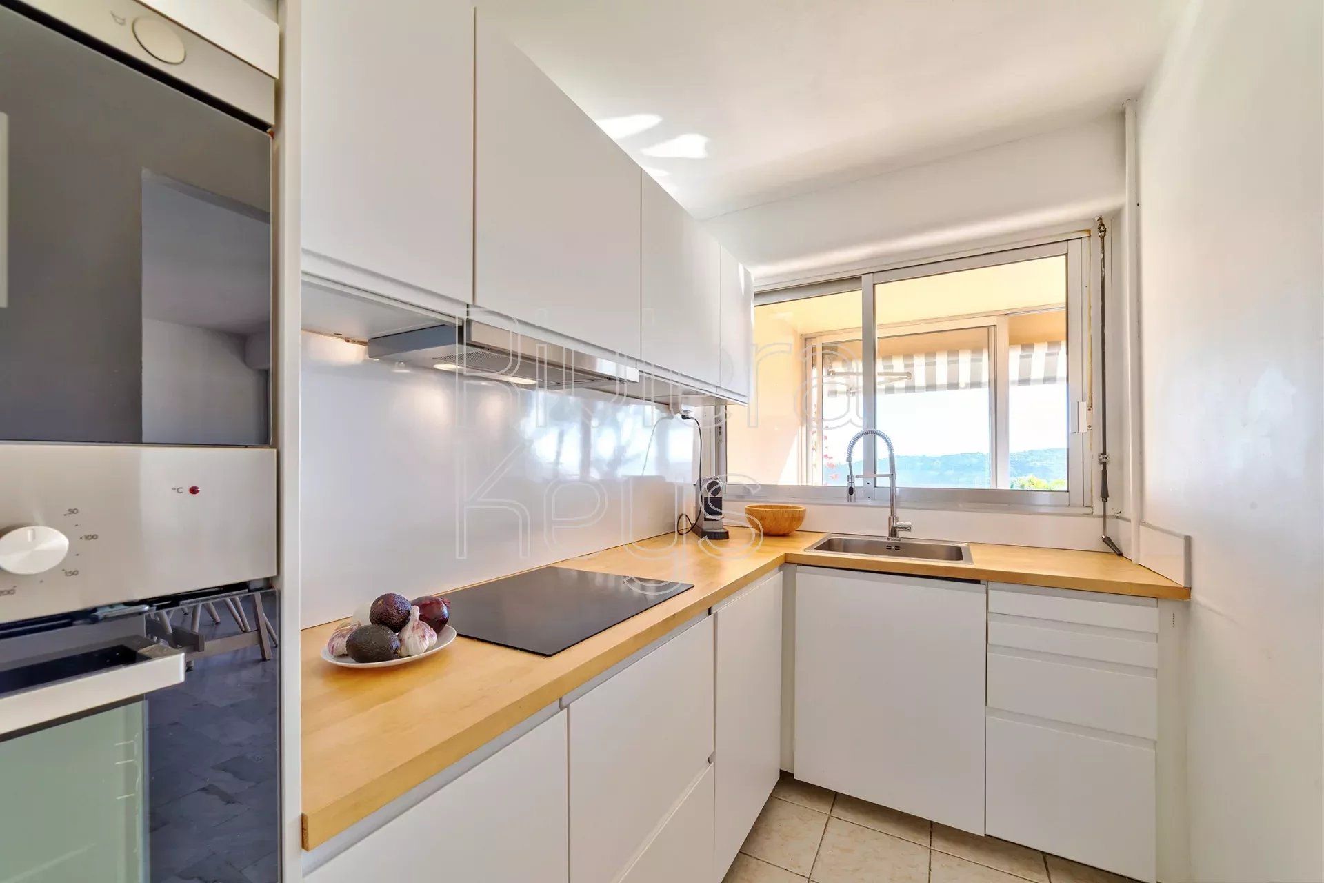 Condominium in Villefranche-sur-Mer, Alpes-Maritimes 12453952