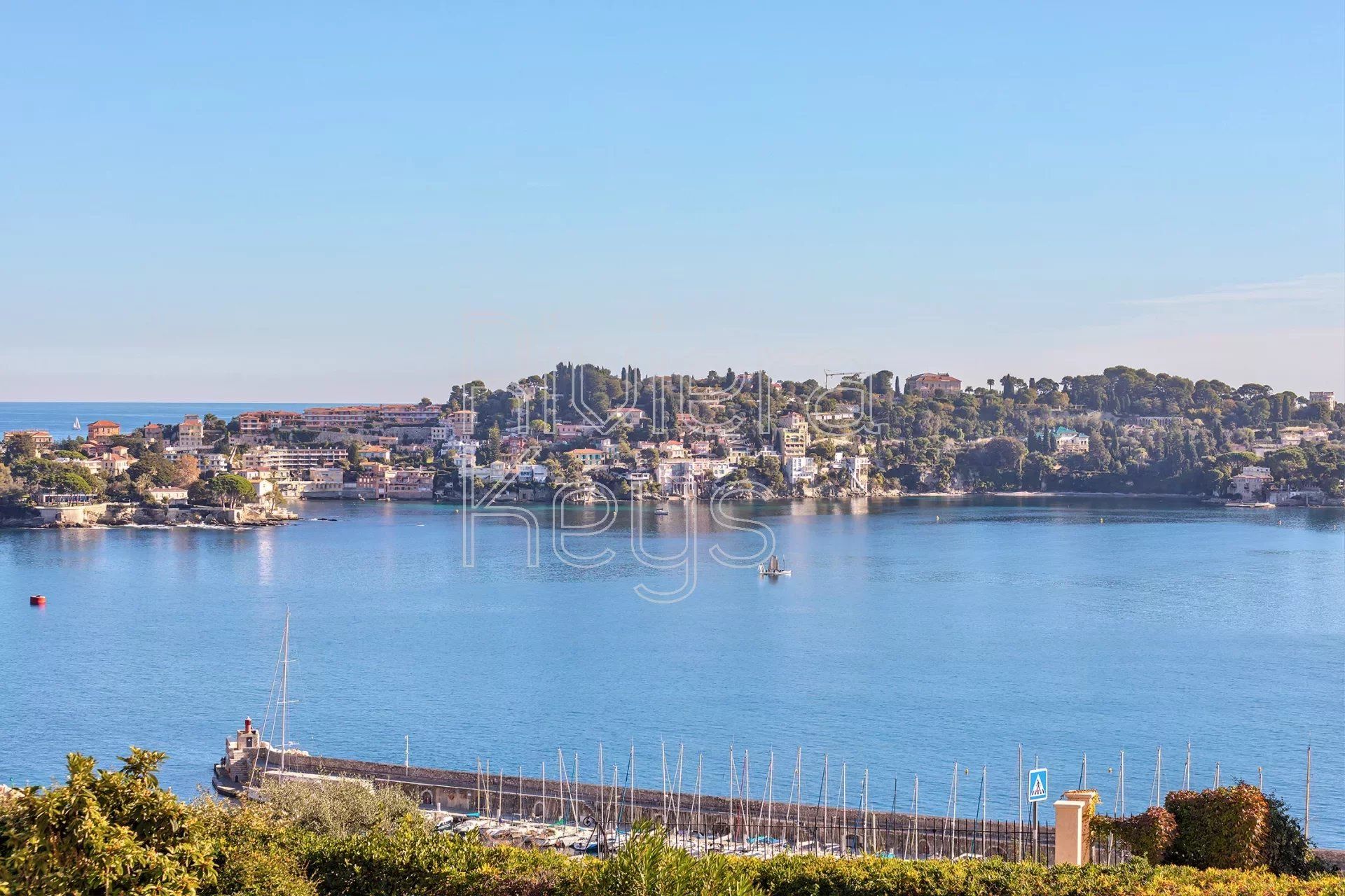 Condominium dans Villefranche-sur-Mer, Alpes-Maritimes 12453952