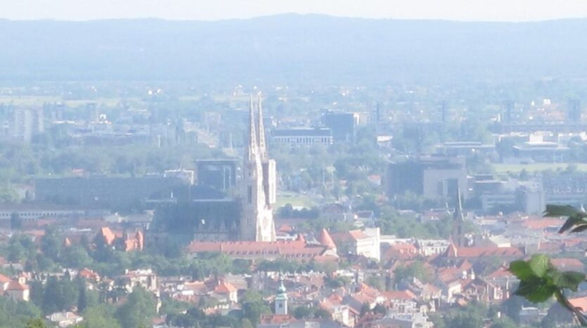 Tanah di Zagreb, Zagreb, Lulusan 12454307