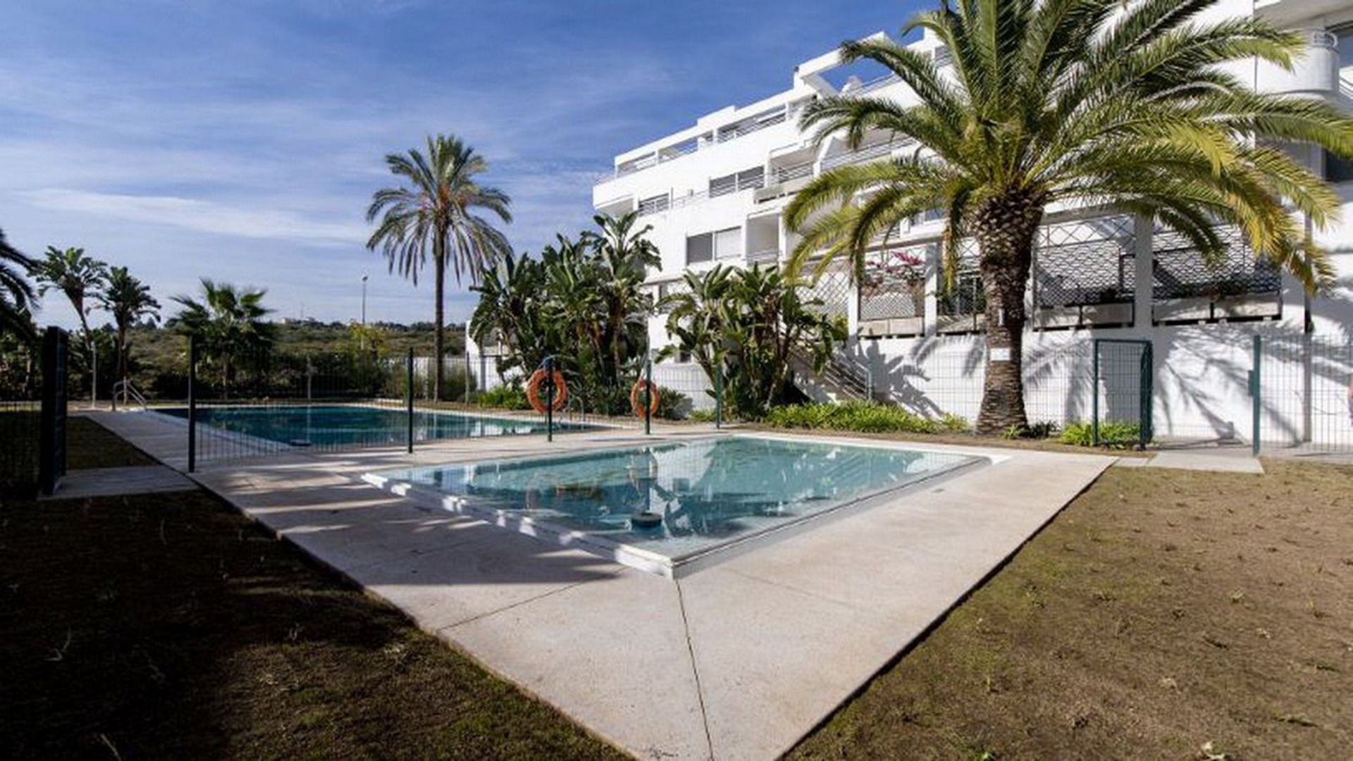 Osakehuoneisto sisään Las Lagunas de Mijas, Andalucía 12454696