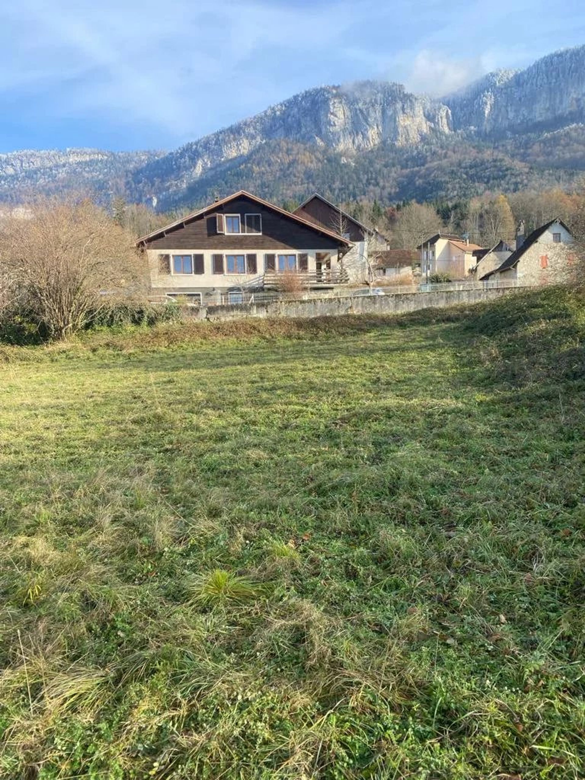 Tierra en Saint-Laurent-du-Pont, Auvernia-Ródano-Alpes 12457031