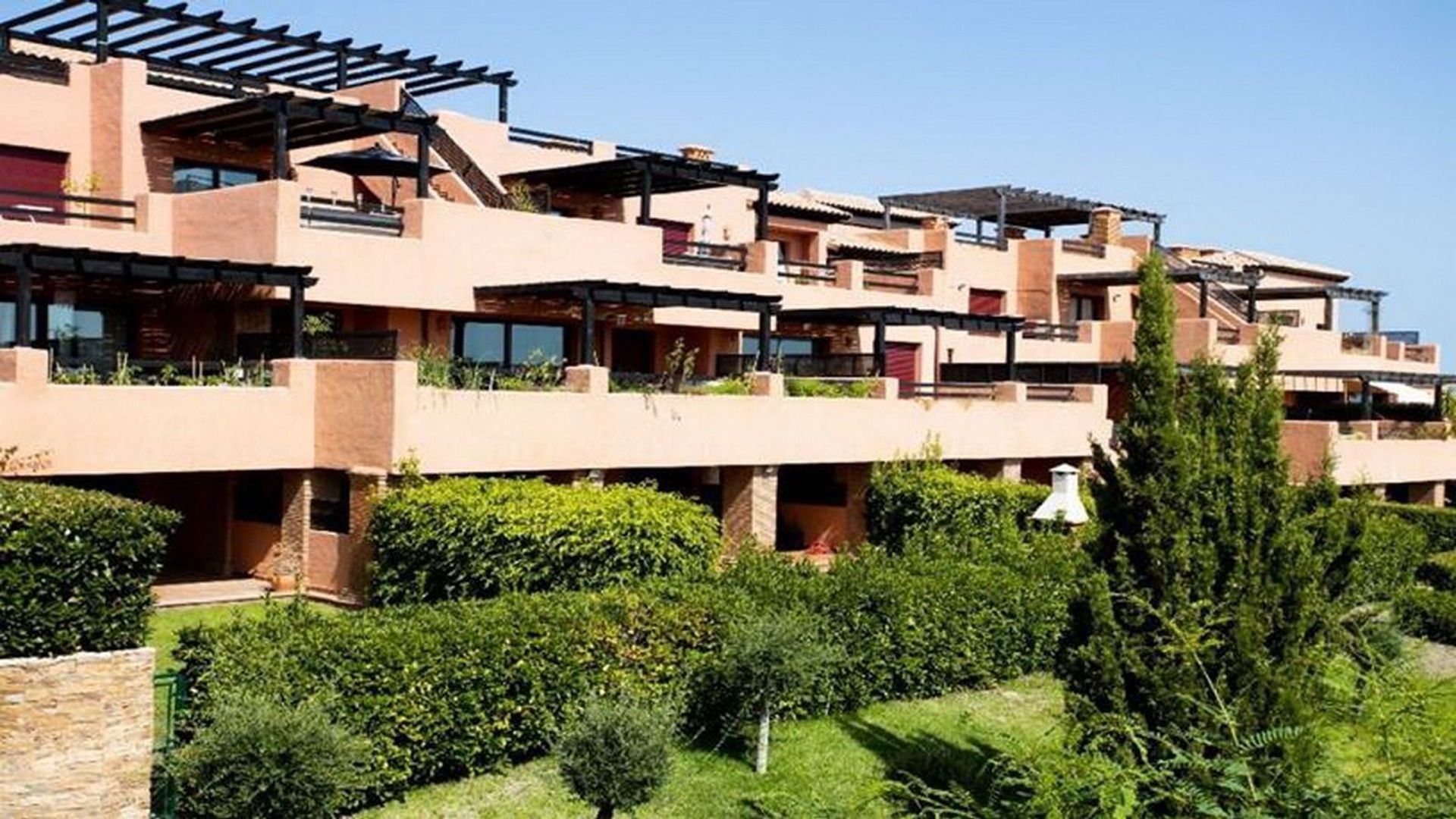 Condominium in Manilva, Andalucía 12458532