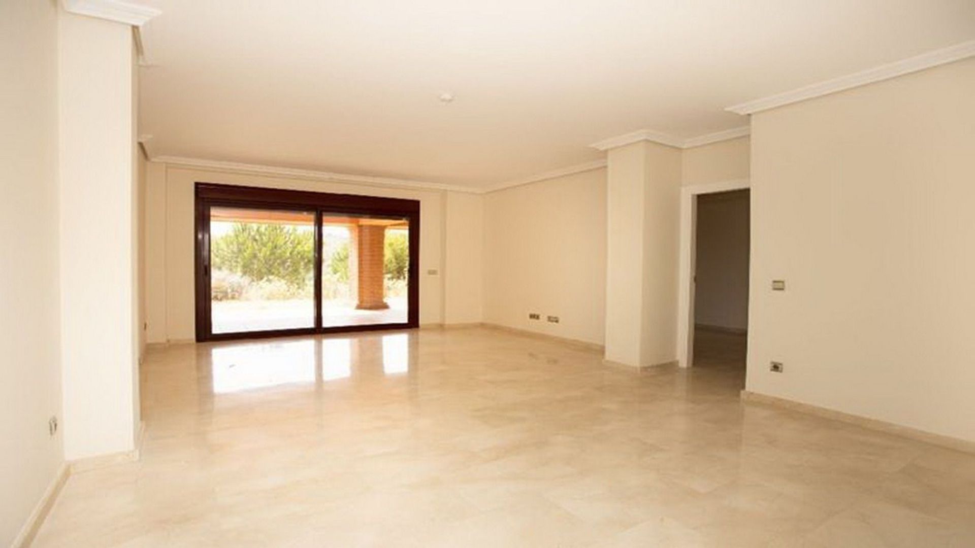 Condominium in Manilva, Andalucía 12458532