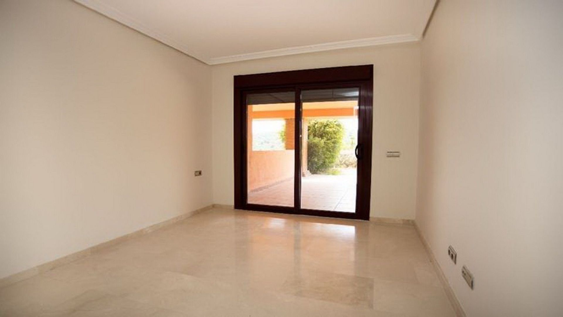 Condominium in Manilva, Andalucía 12458532