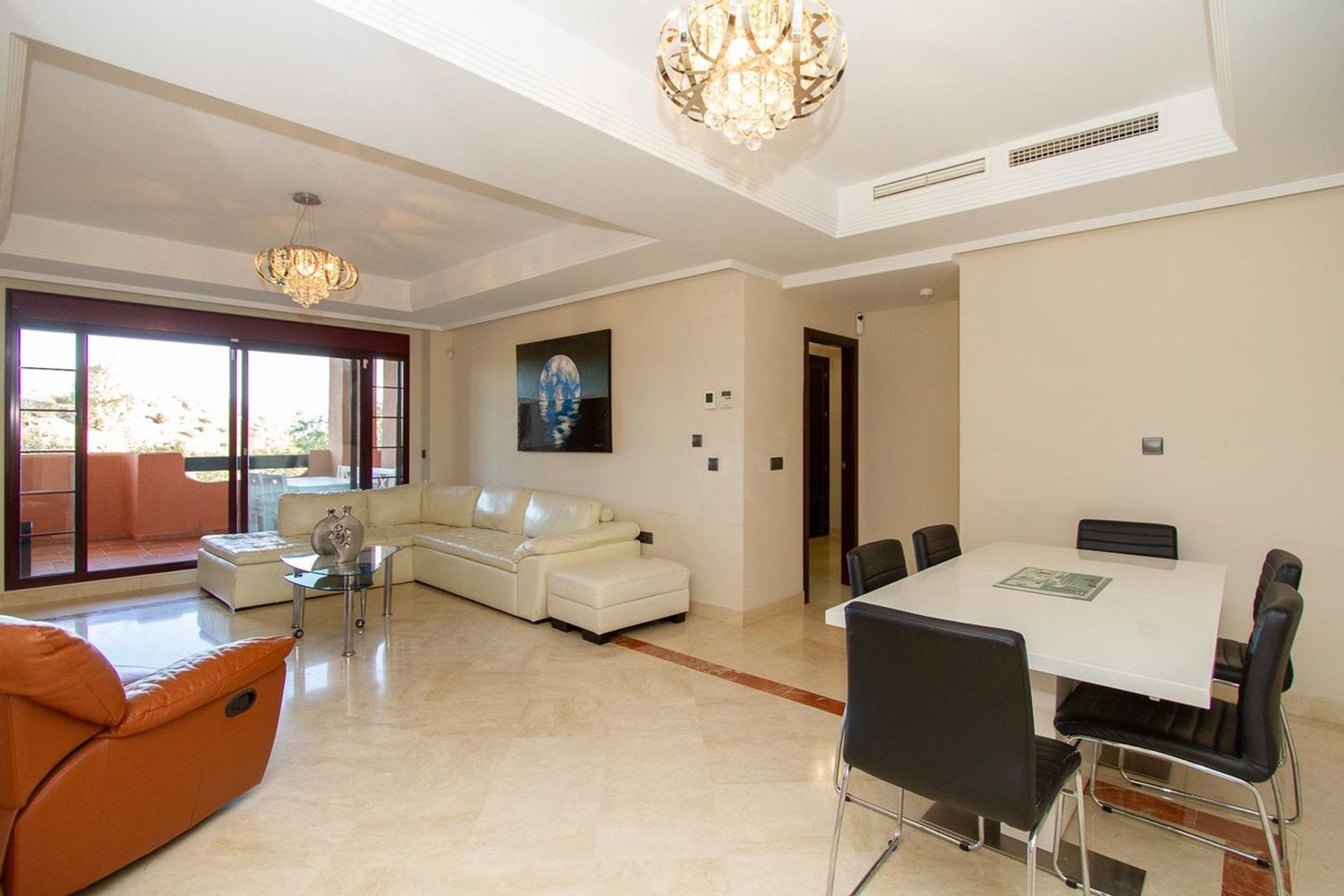 Condominium in Marbella, Andalusia 12458553