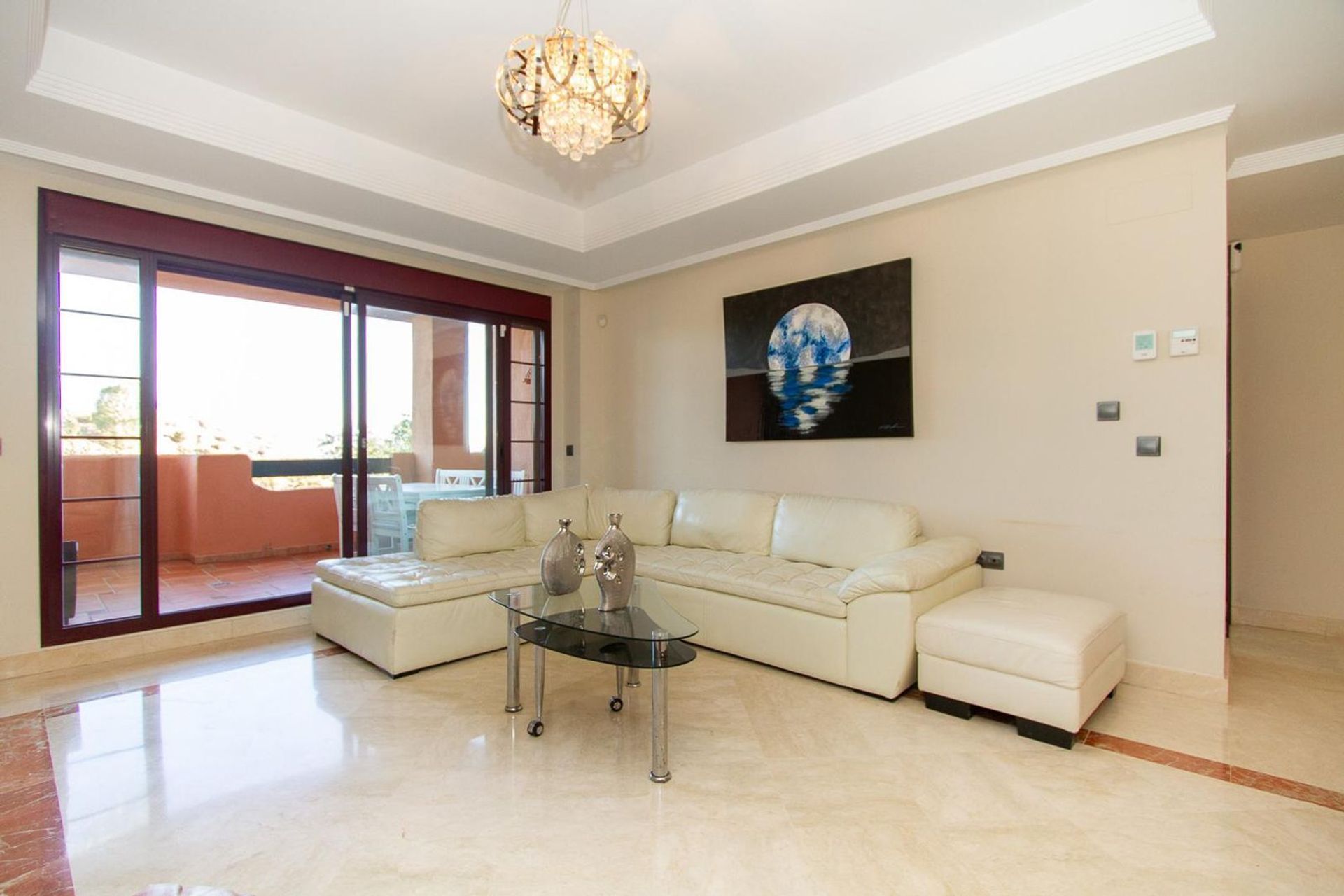 Condominium in Marbella, Andalusia 12458553