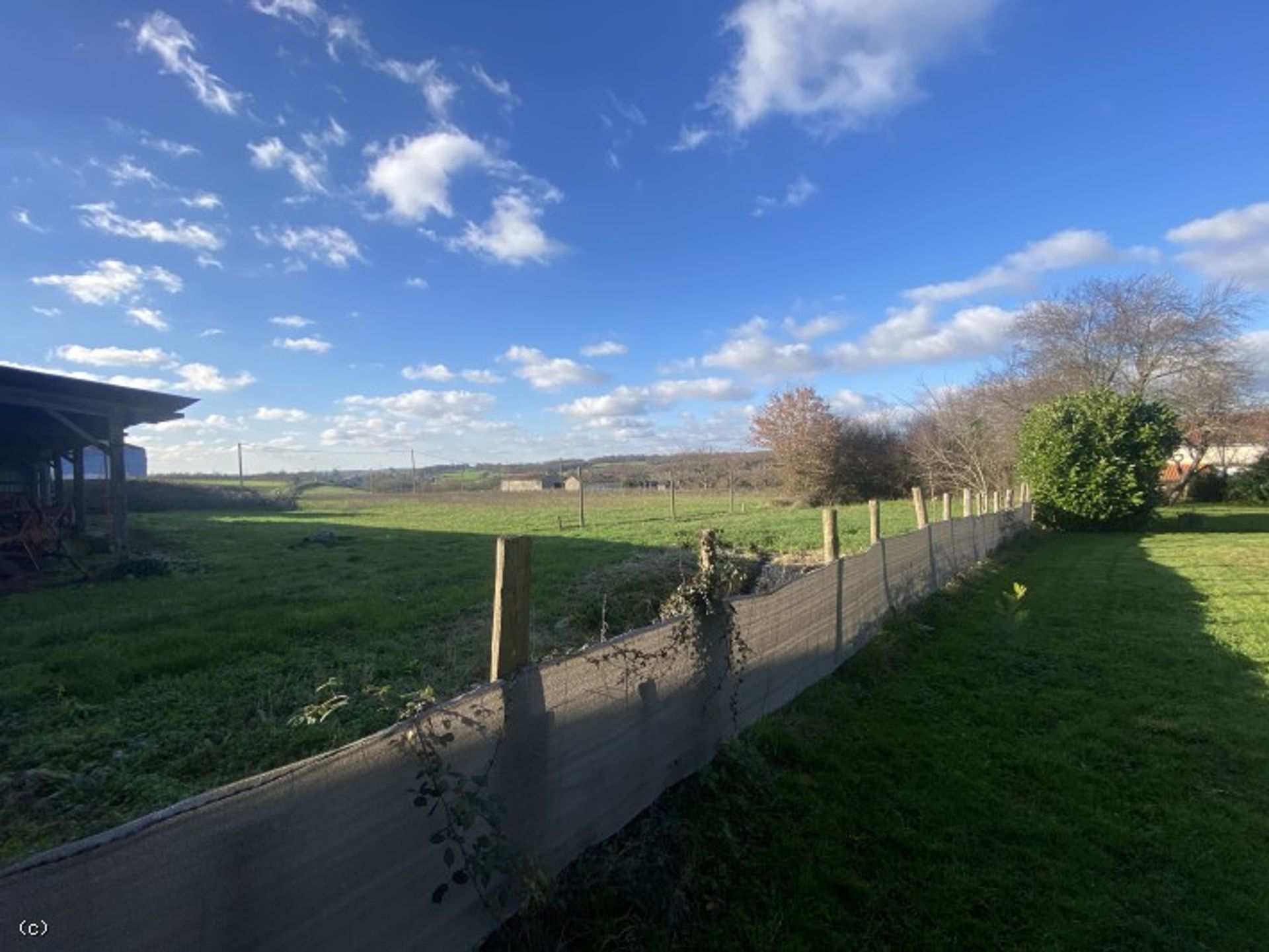 casa en Nanteuil-en-Vallée, Nouvelle-Aquitaine 12458606