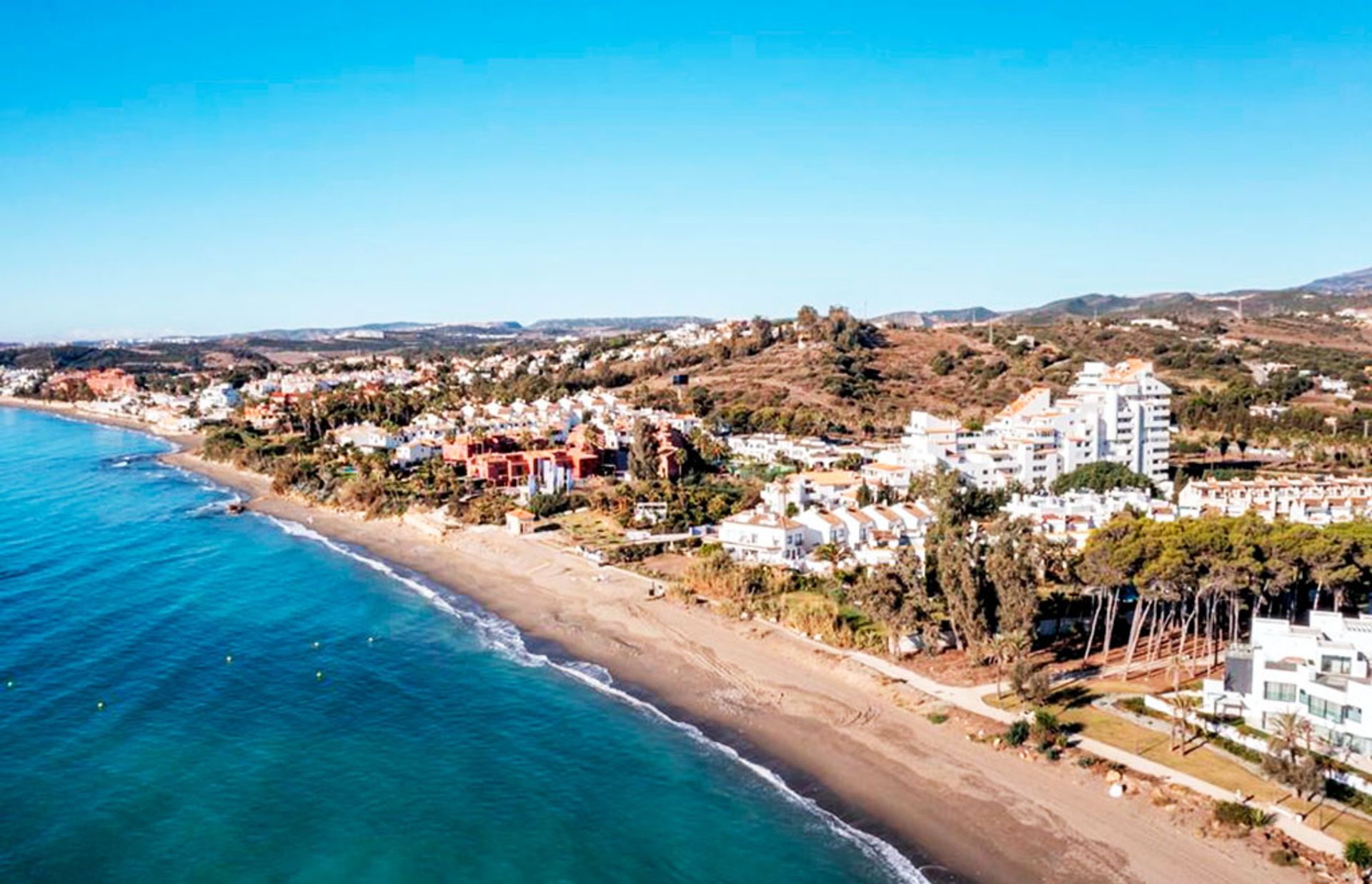 Ejerlejlighed i Estepona, Andalusia 12458745