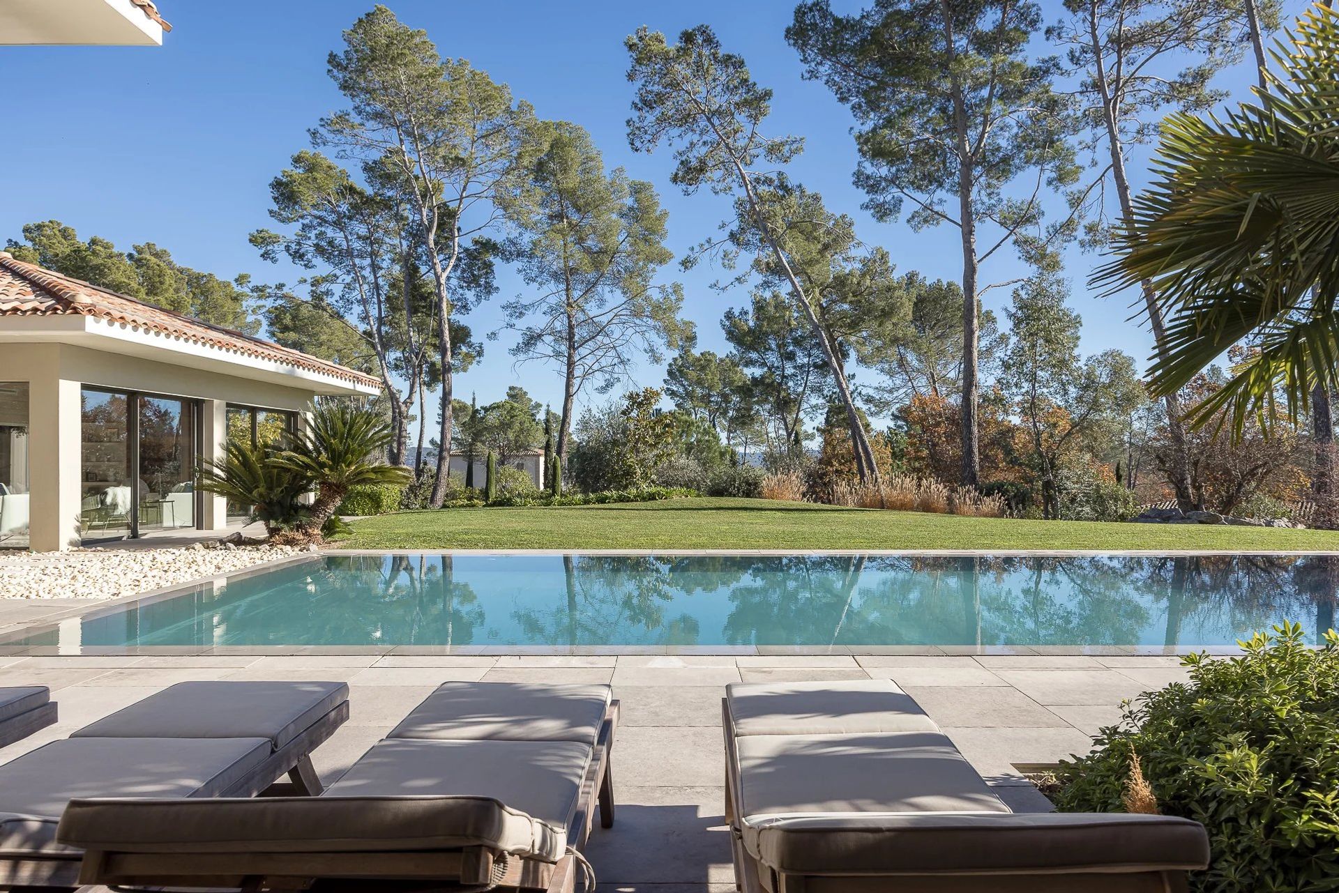 rumah dalam Tourrettes, Provence-Alpes-Cote d'Azur 12458862