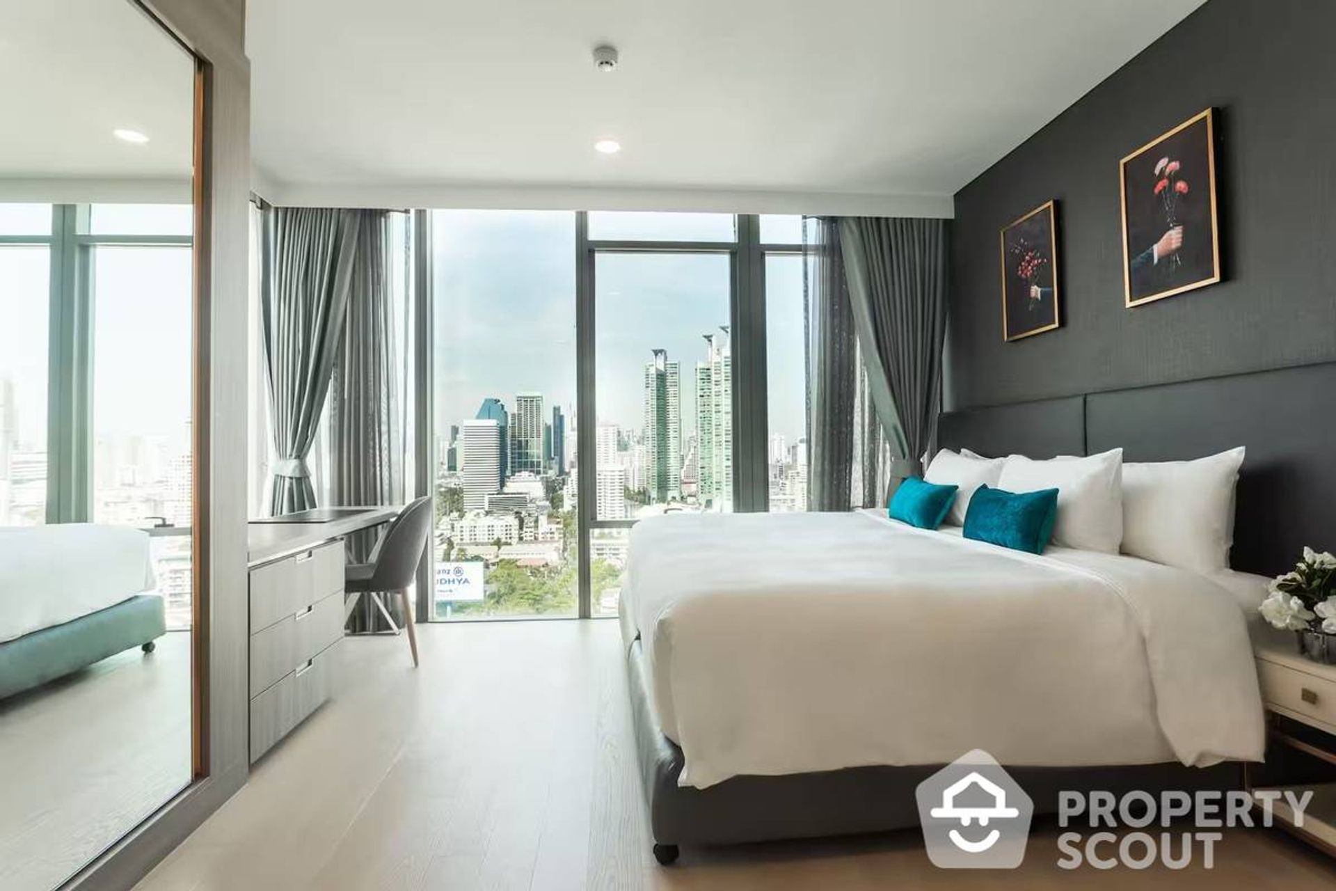 Condominium in Khlong Toei, Krung Thep Maha Nakhon 12460728