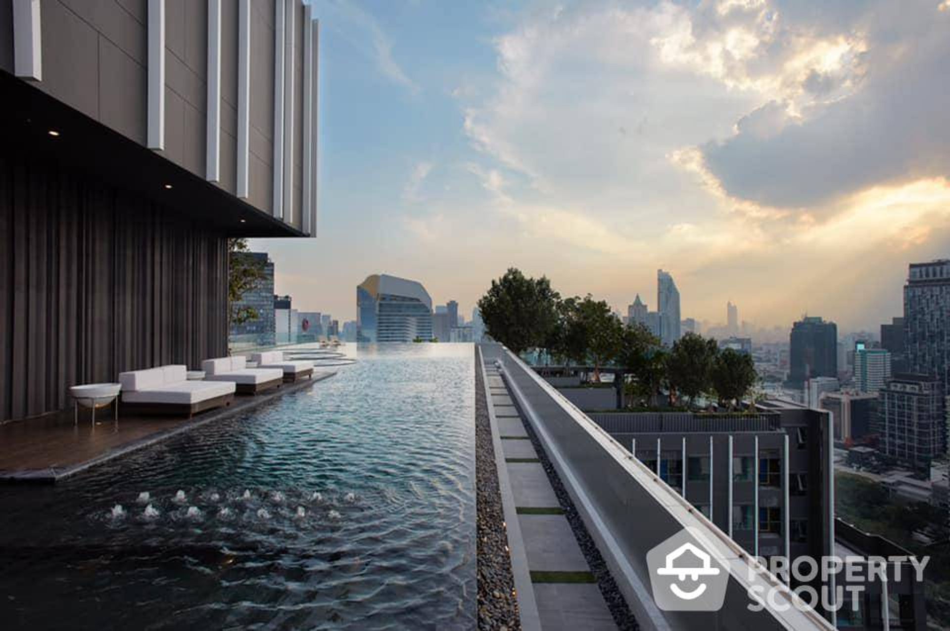 Condominio nel Pathum Wan, Krung Thep Maha Nakhon 12460808