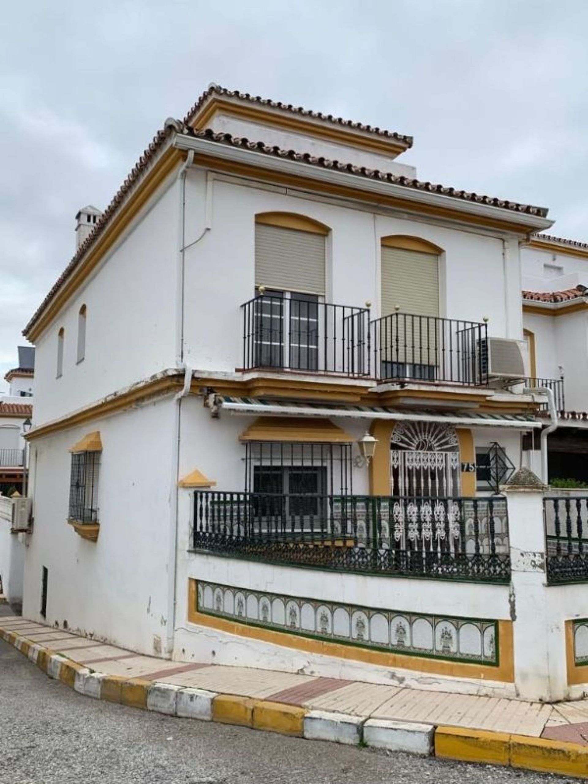 Rumah di Estepona, Andalusia 12461856