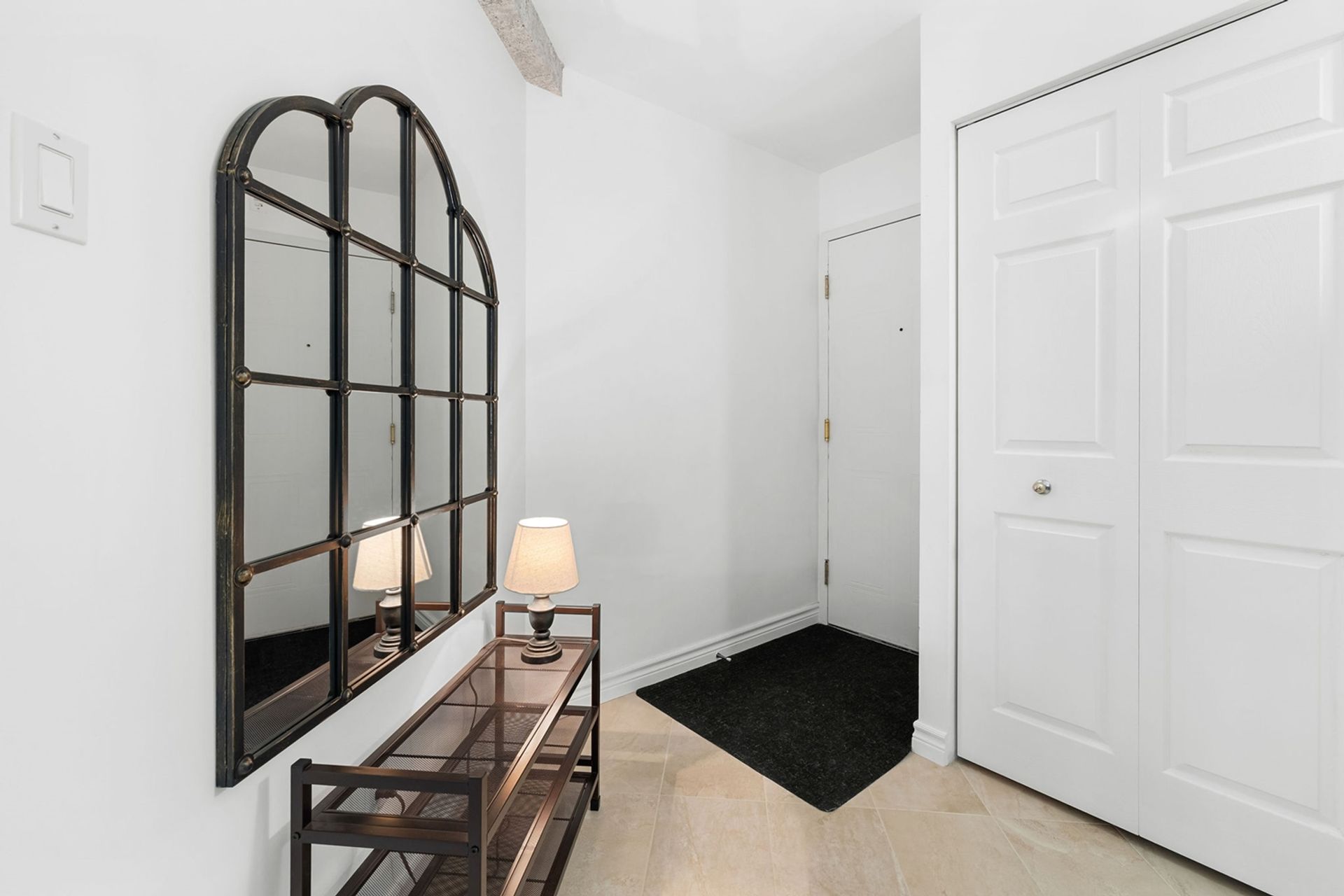 منازل متعددة في مدينة كيبيك, 744 Rue Saint-Jean 12464175